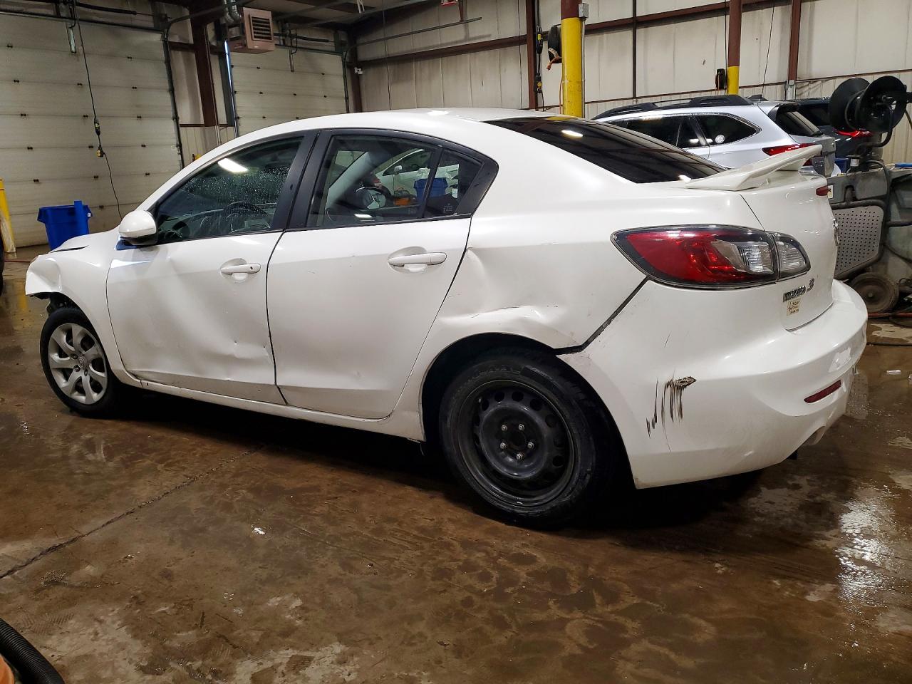 2013 Mazda 3 I Белый vin: JM1BL1UP1D1815899