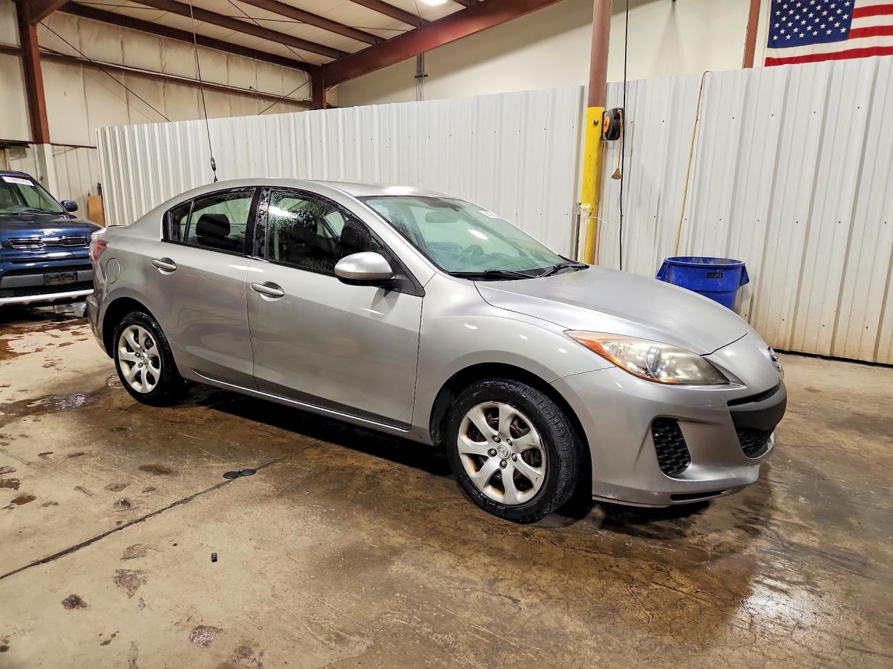2013 Mazda 3 I Серебряный vin: JM1BL1UP2D1789426