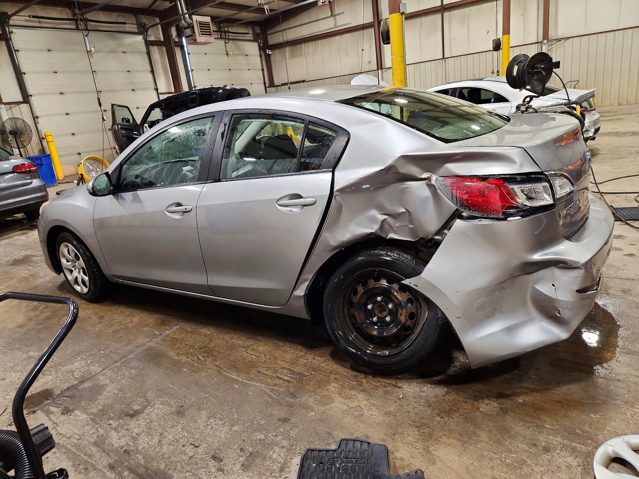 2013 Mazda 3 I Серебряный vin: JM1BL1UP2D1789426