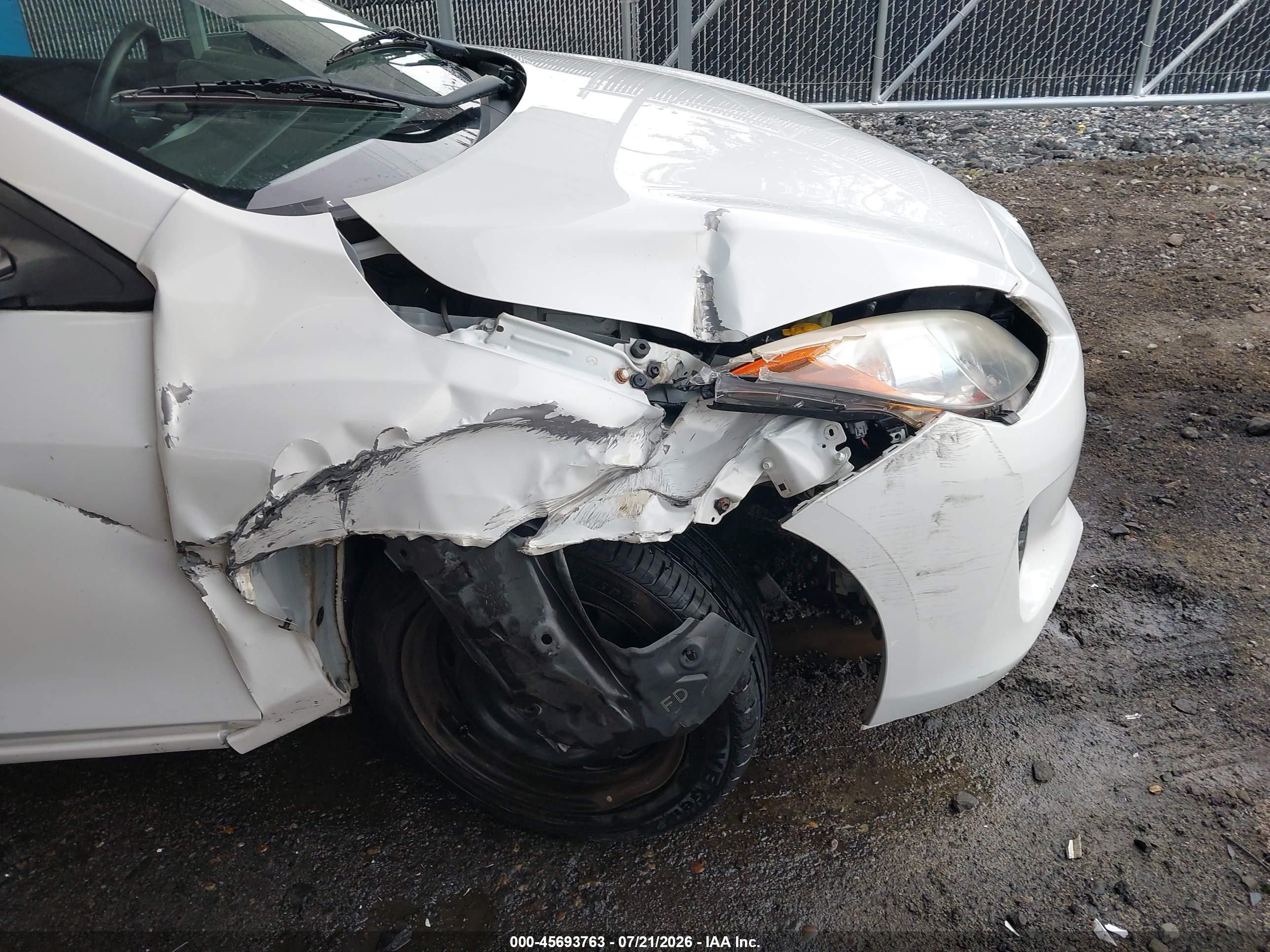 2013 Mazda Mazda3 I Sport White vin: JM1BL1UP5D1800614