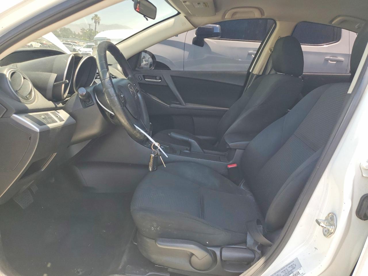 2013 Mazda 3 I White vin: JM1BL1UP5D1847139