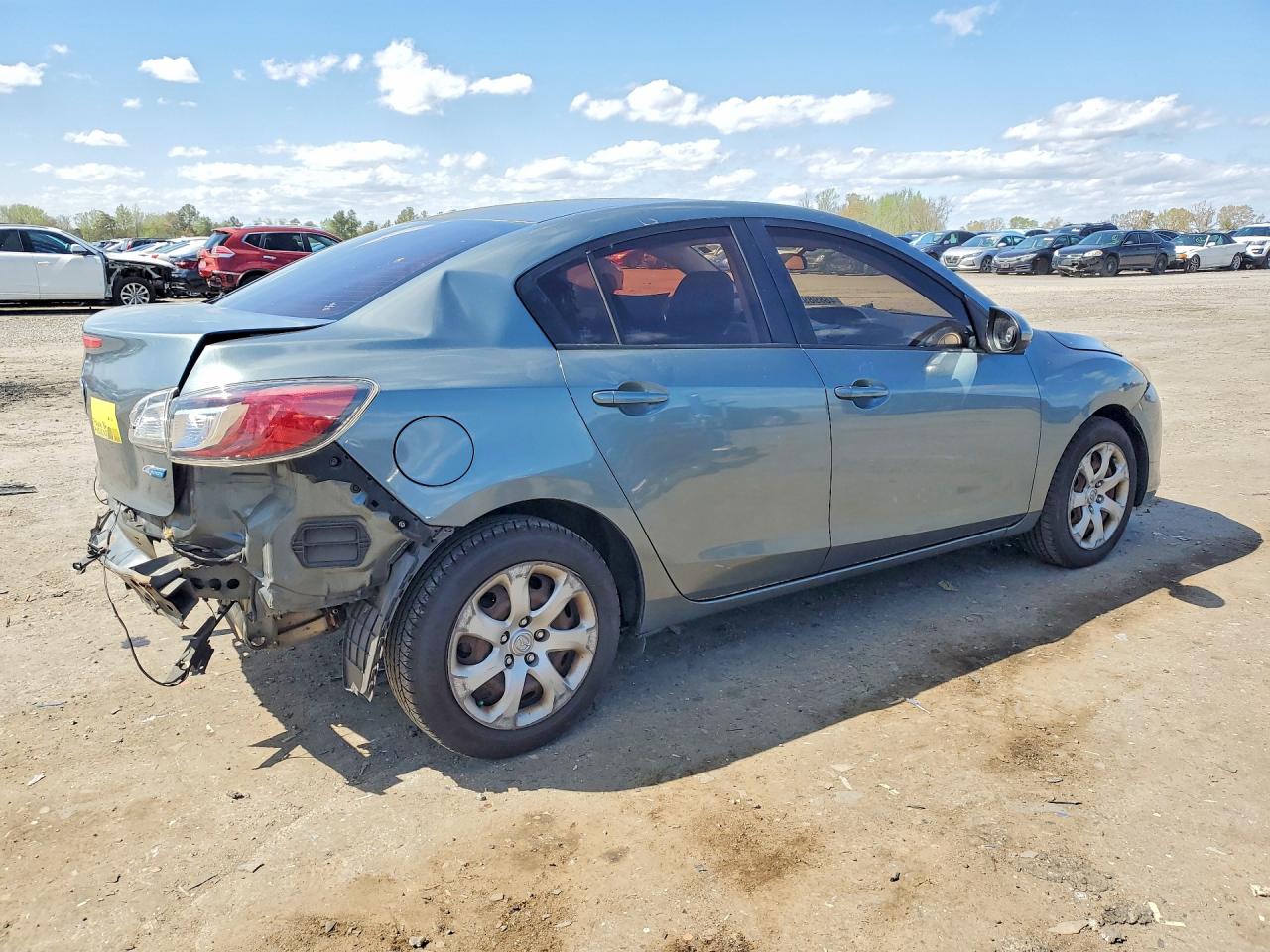 2013 Mazda 3 I Green vin: JM1BL1UP6D1807698