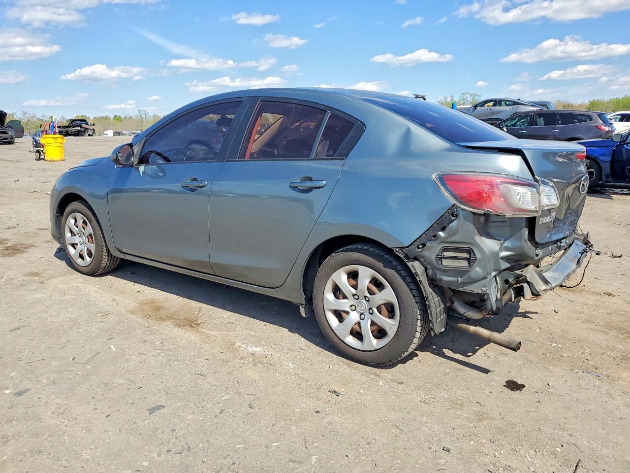 2013 Mazda 3 I Green vin: JM1BL1UP6D1807698