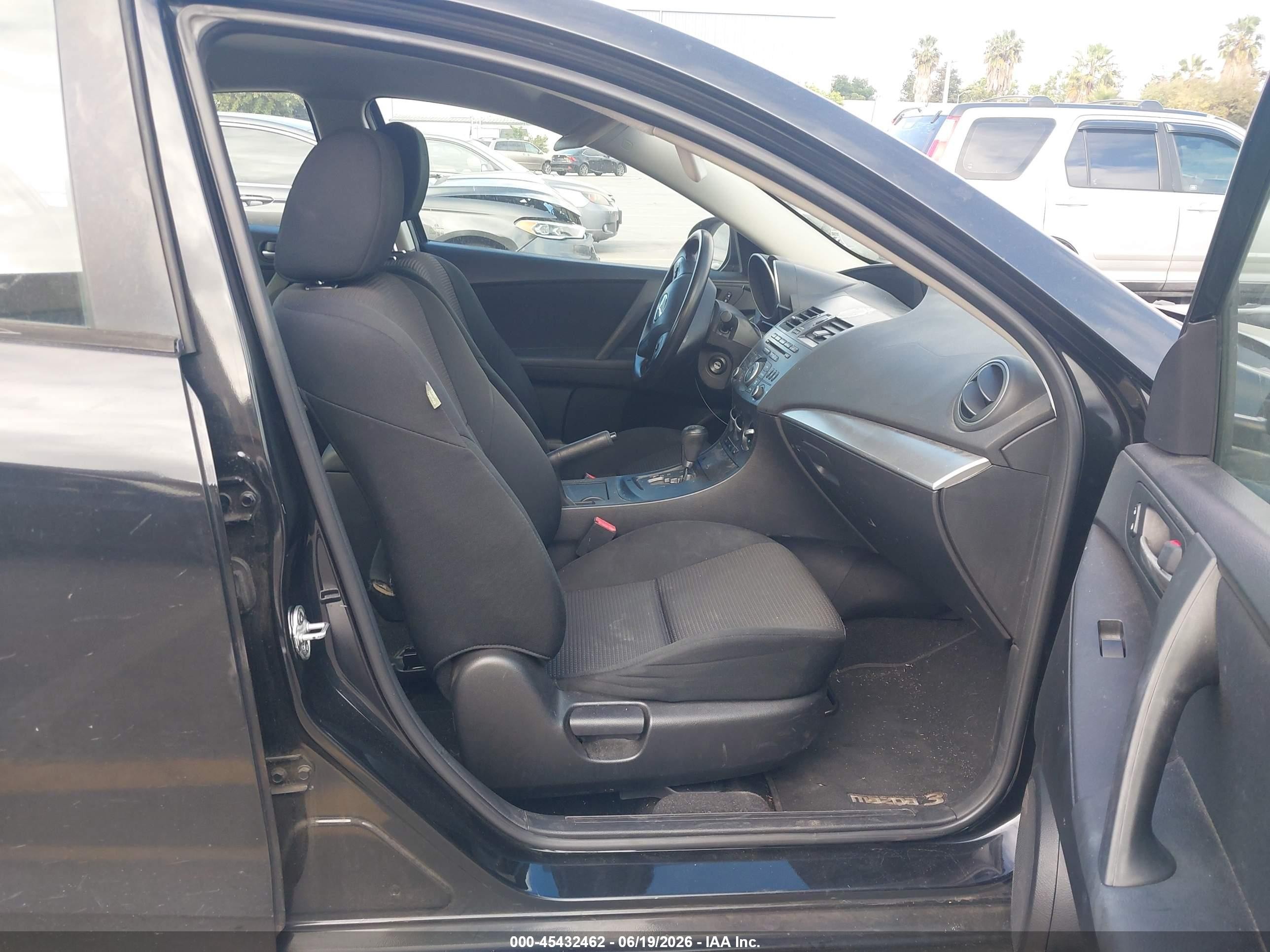 2013 Mazda Mazda3 I Sport Black vin: JM1BL1UP7D1752792