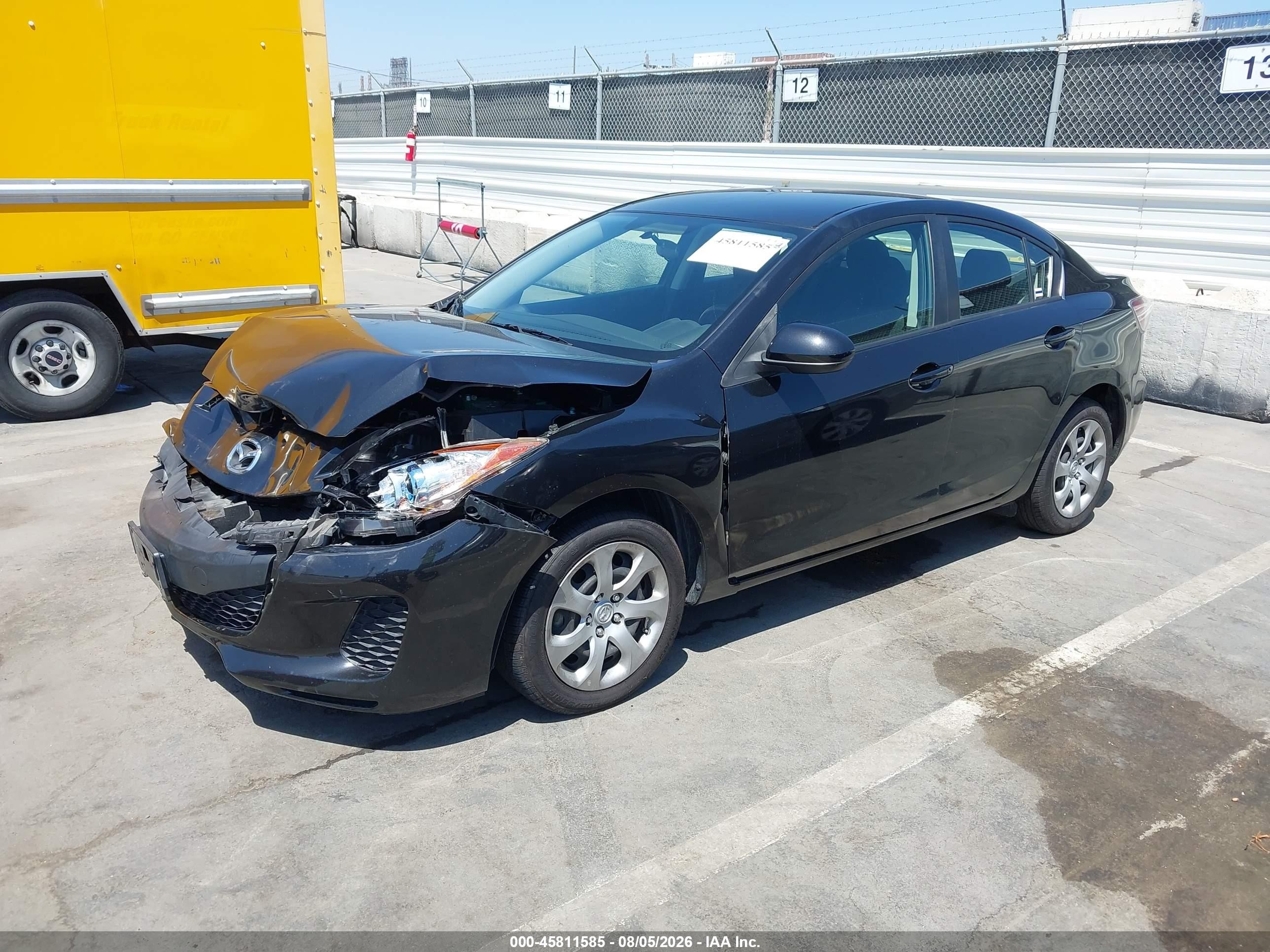 2013 Mazda Mazda3 I Sport Black vin: JM1BL1UP8D1811056