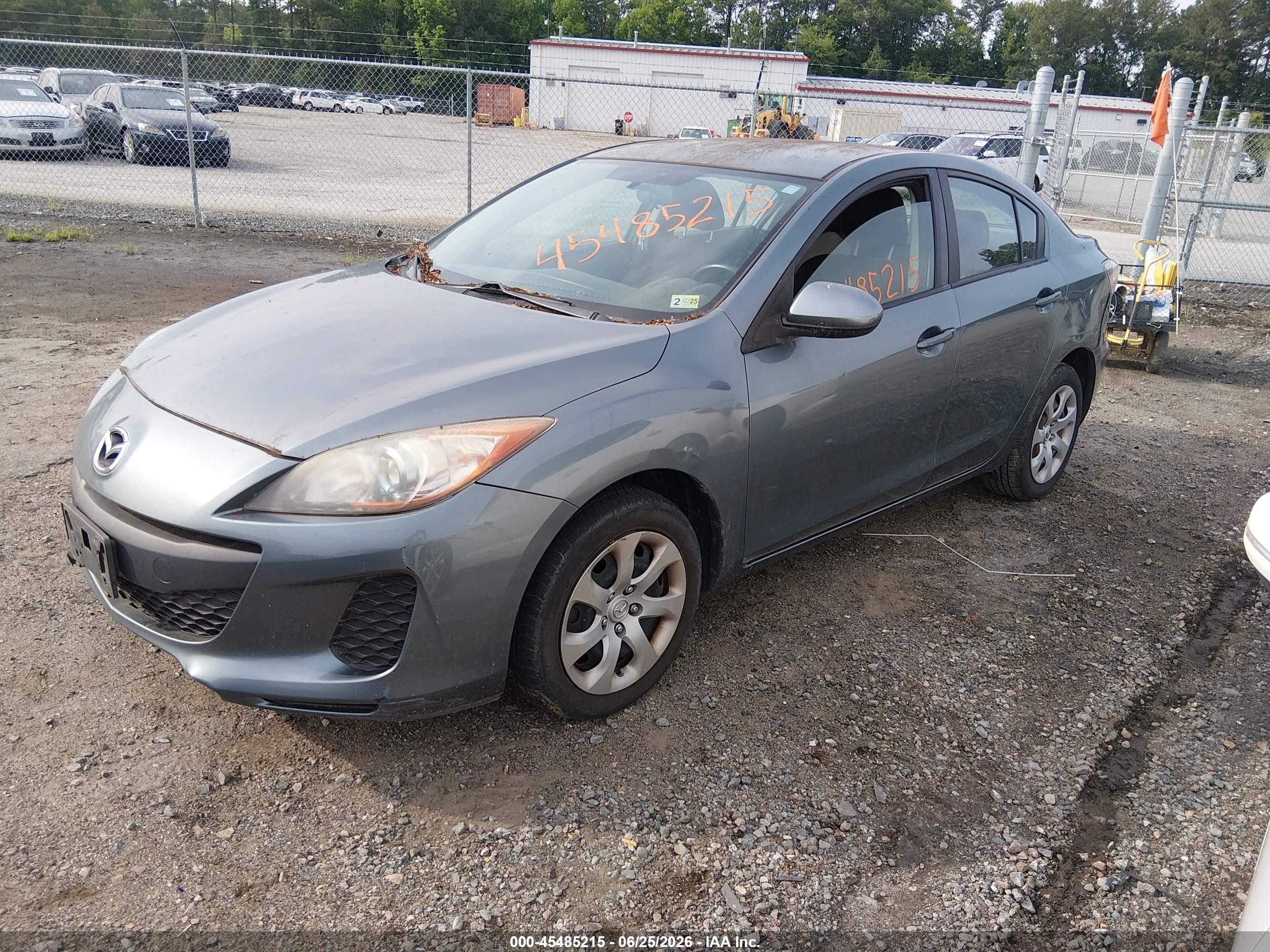 2013 Mazda Mazda3 I Sport Gray vin: JM1BL1UP9D1789455