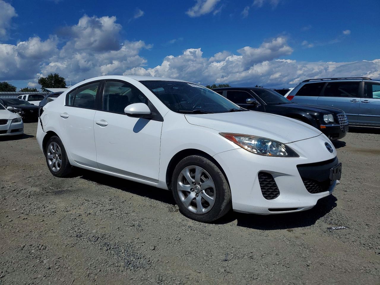 2013 Mazda 3 I White vin: JM1BL1UPXD1848447