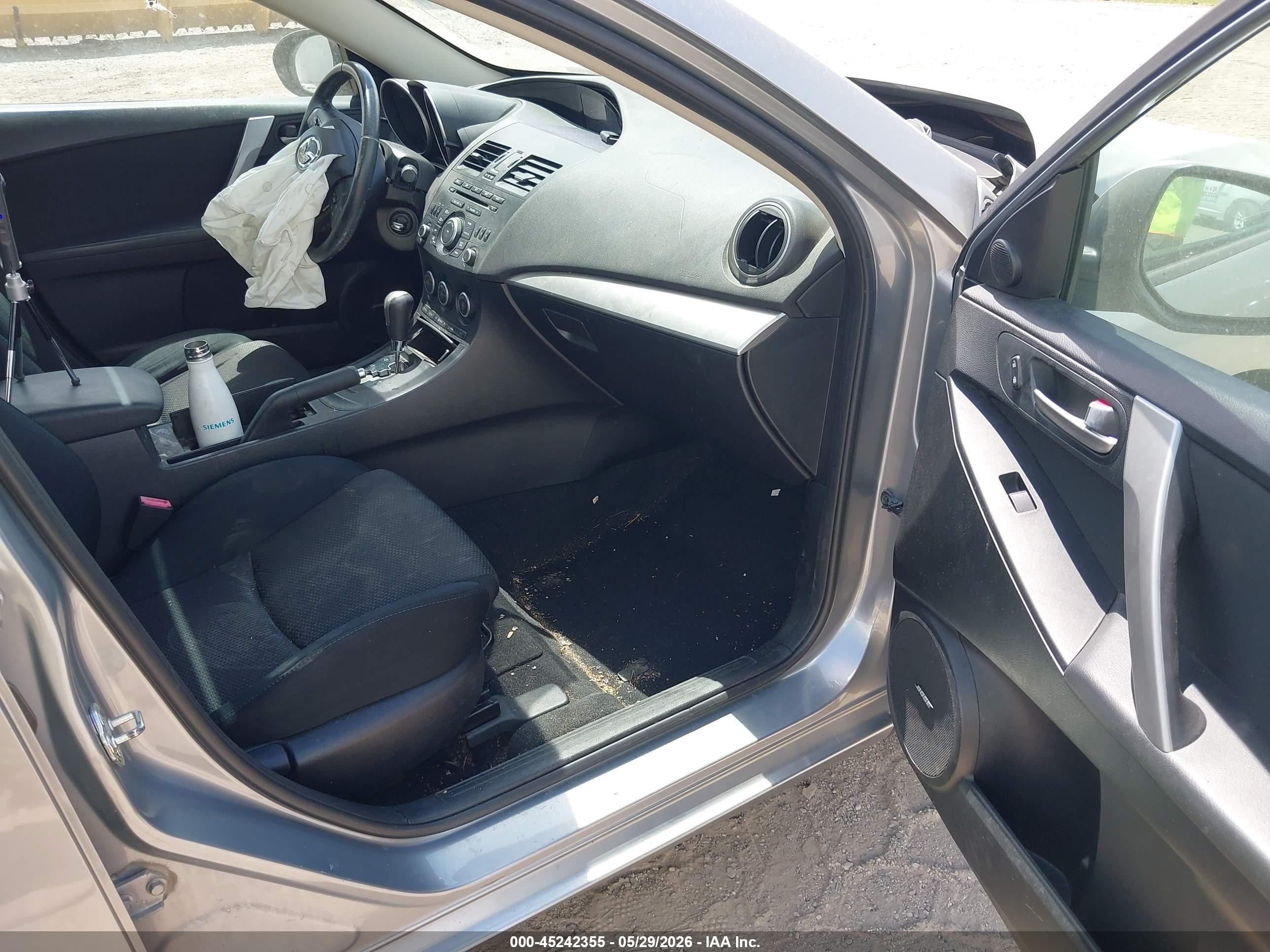 2012 Mazda Mazda3 S Touring Серебряный vin: JM1BL1V51C1577502