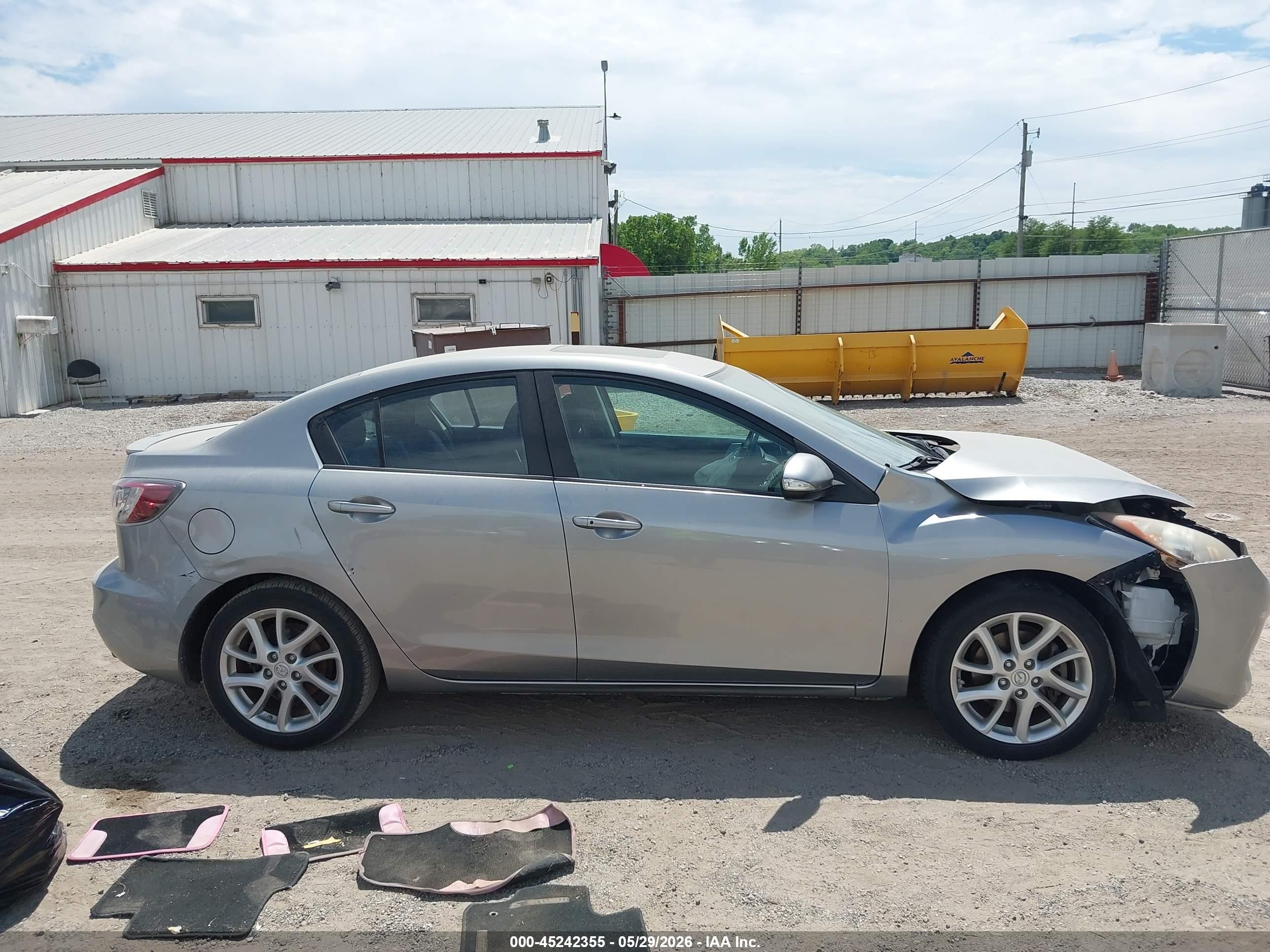 2012 Mazda Mazda3 S Touring Серебряный vin: JM1BL1V51C1577502
