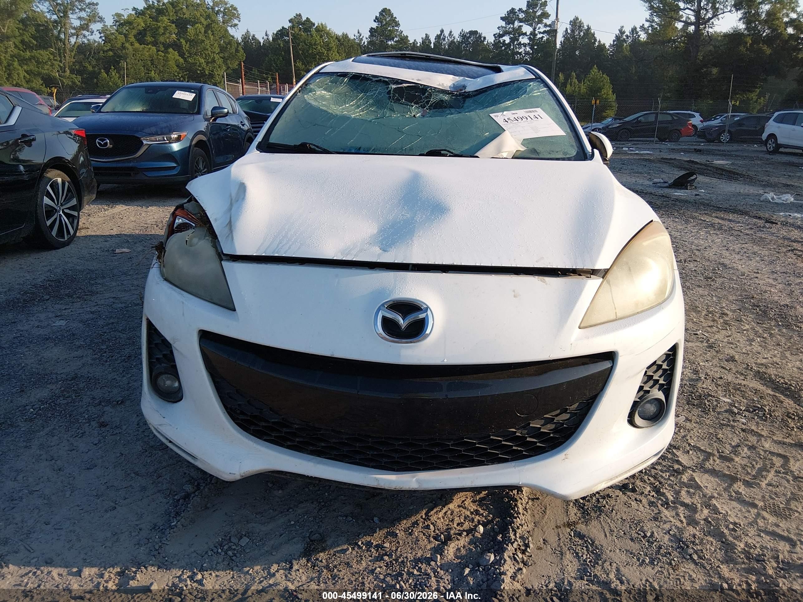 2012 Mazda Mazda3 S Touring White vin: JM1BL1V5XC1582276