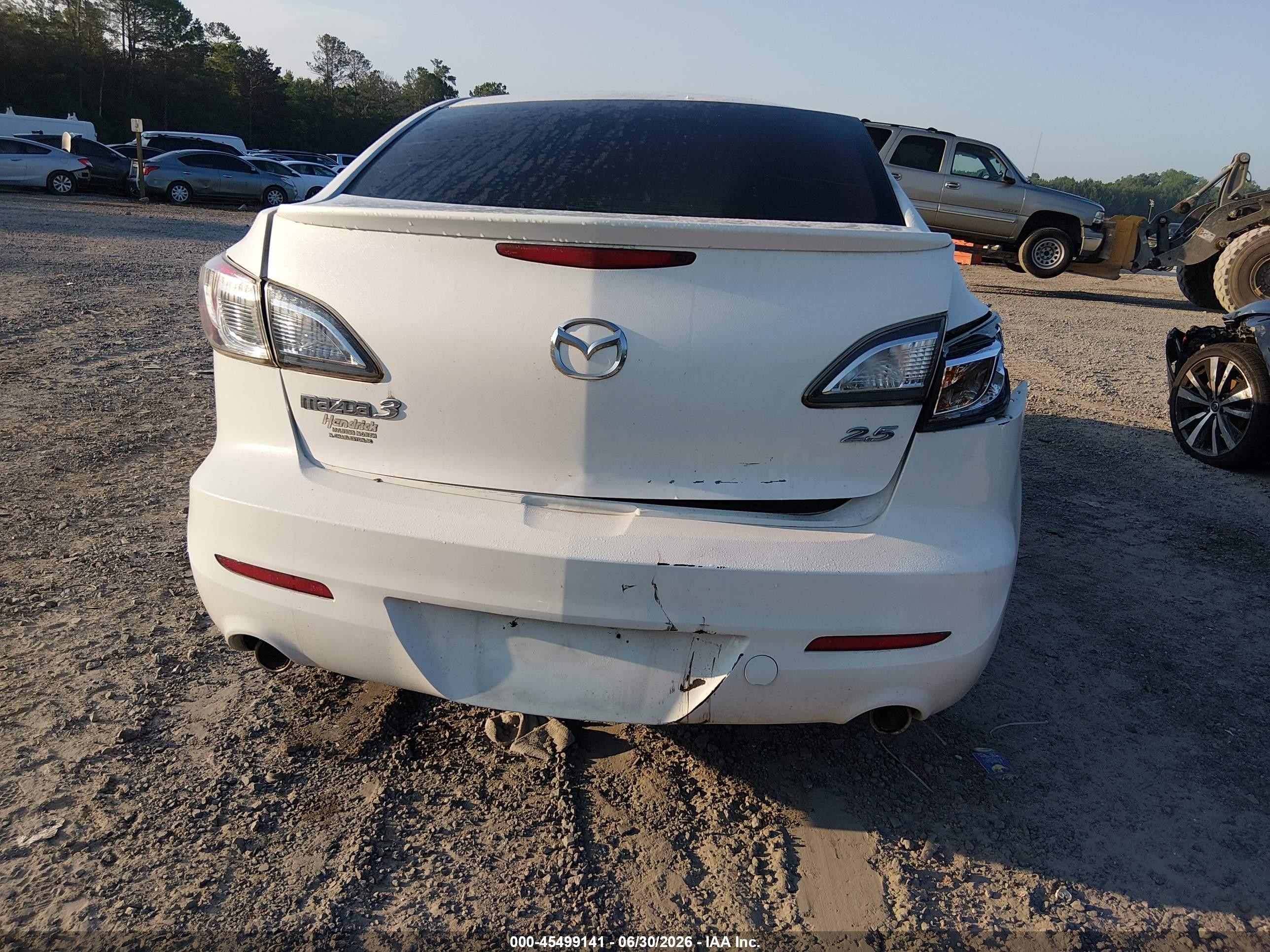 2012 Mazda Mazda3 S Touring White vin: JM1BL1V5XC1582276