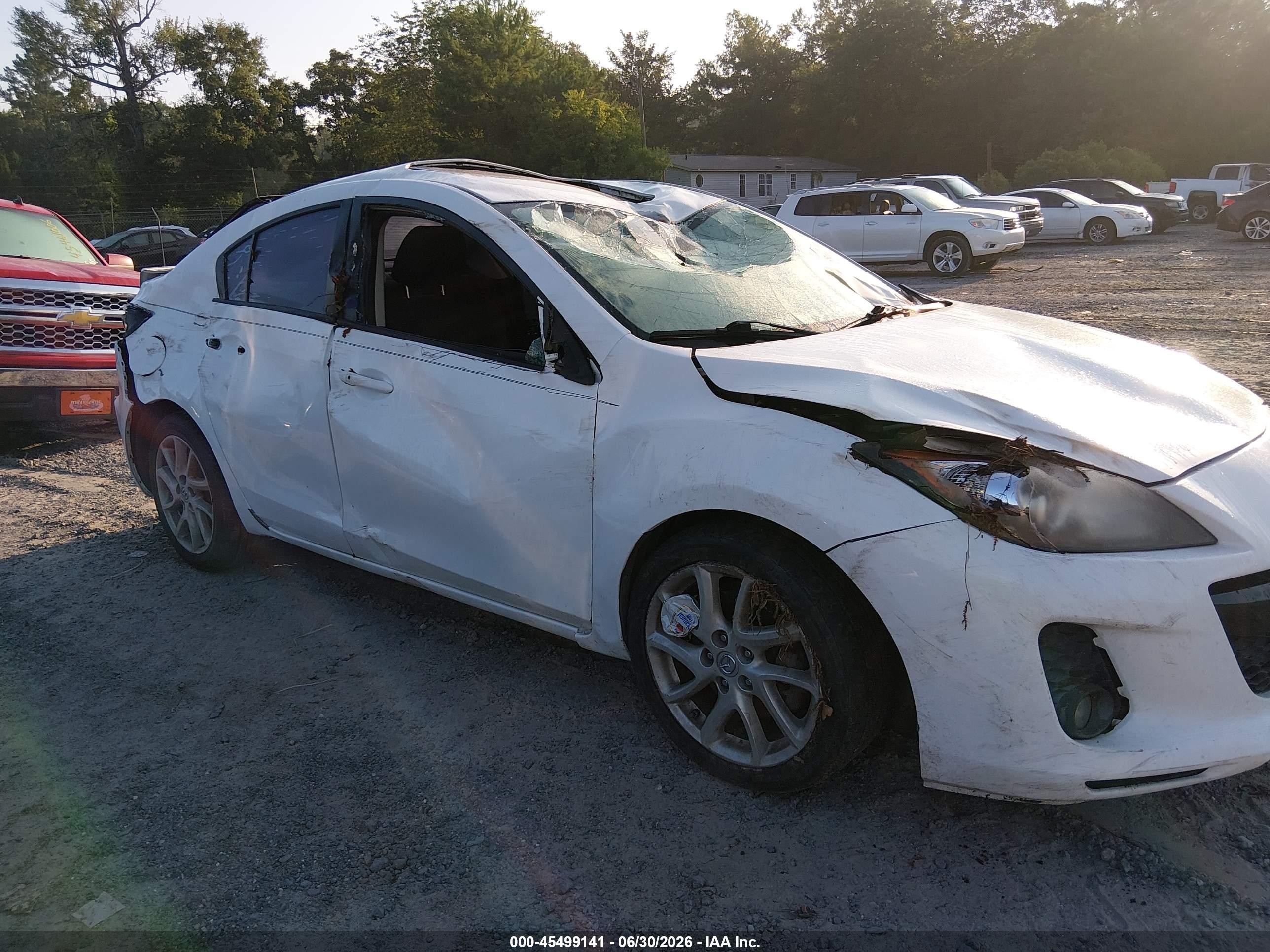 2012 Mazda Mazda3 S Touring White vin: JM1BL1V5XC1582276