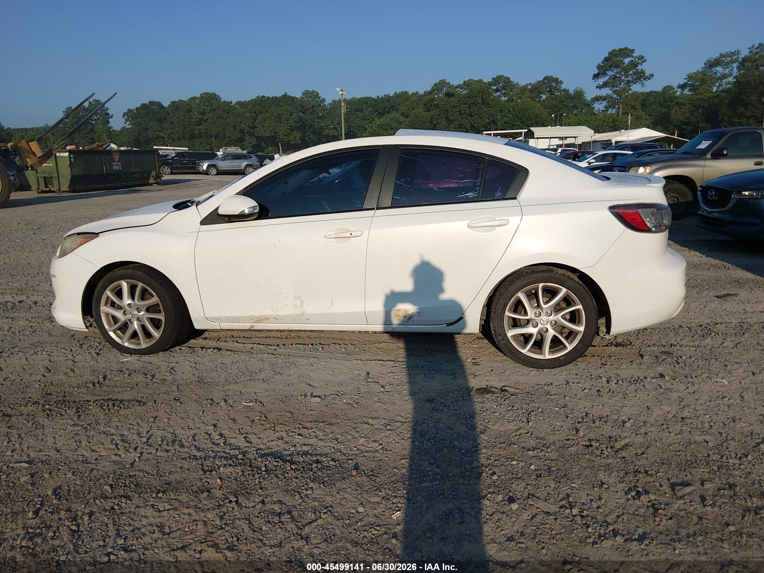 2012 Mazda Mazda3 S Touring White vin: JM1BL1V5XC1582276