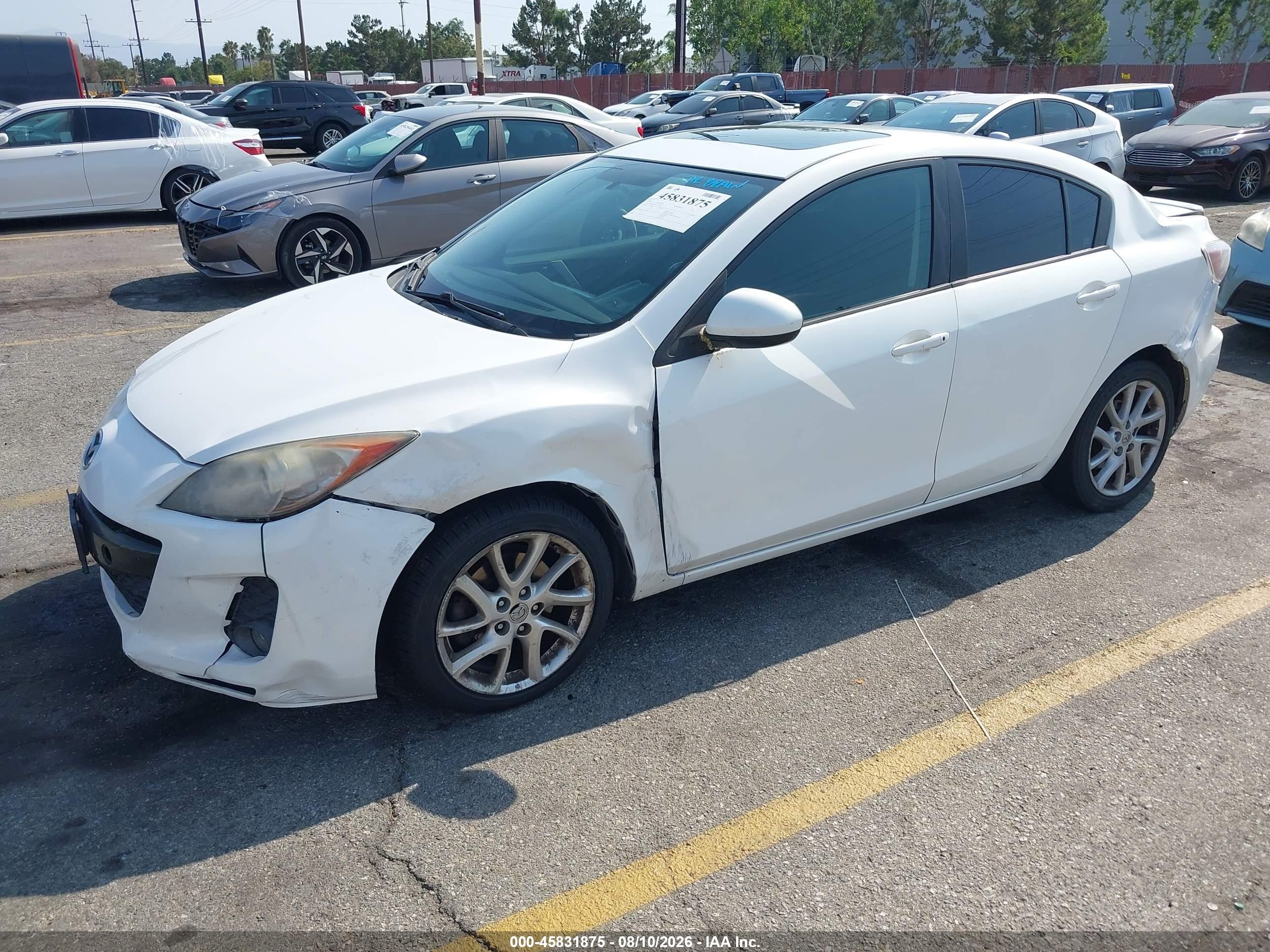 2012 Mazda Mazda3 S Touring White vin: JM1BL1V65C1505758