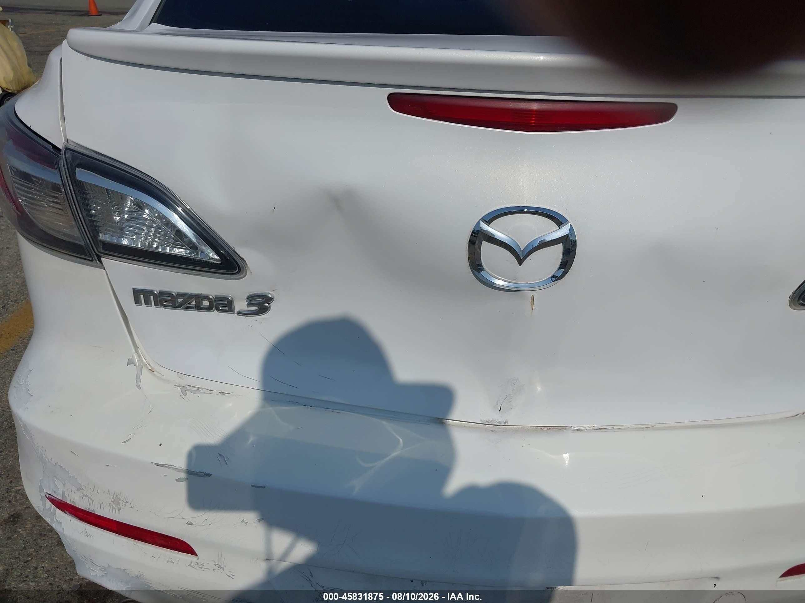 2012 Mazda Mazda3 S Touring White vin: JM1BL1V65C1505758