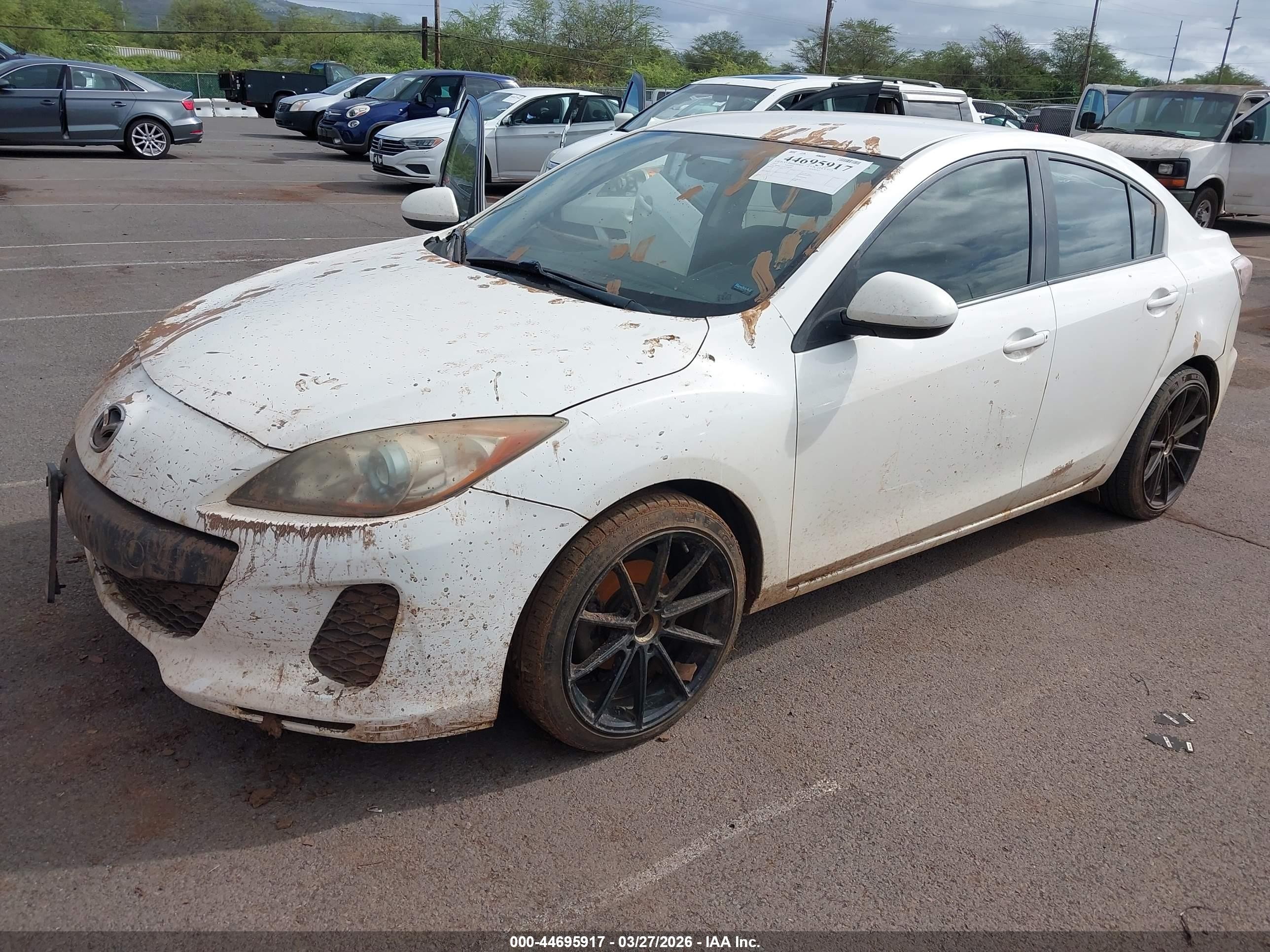 2012 Mazda Mazda3 I Touring White vin: JM1BL1V71C1568543