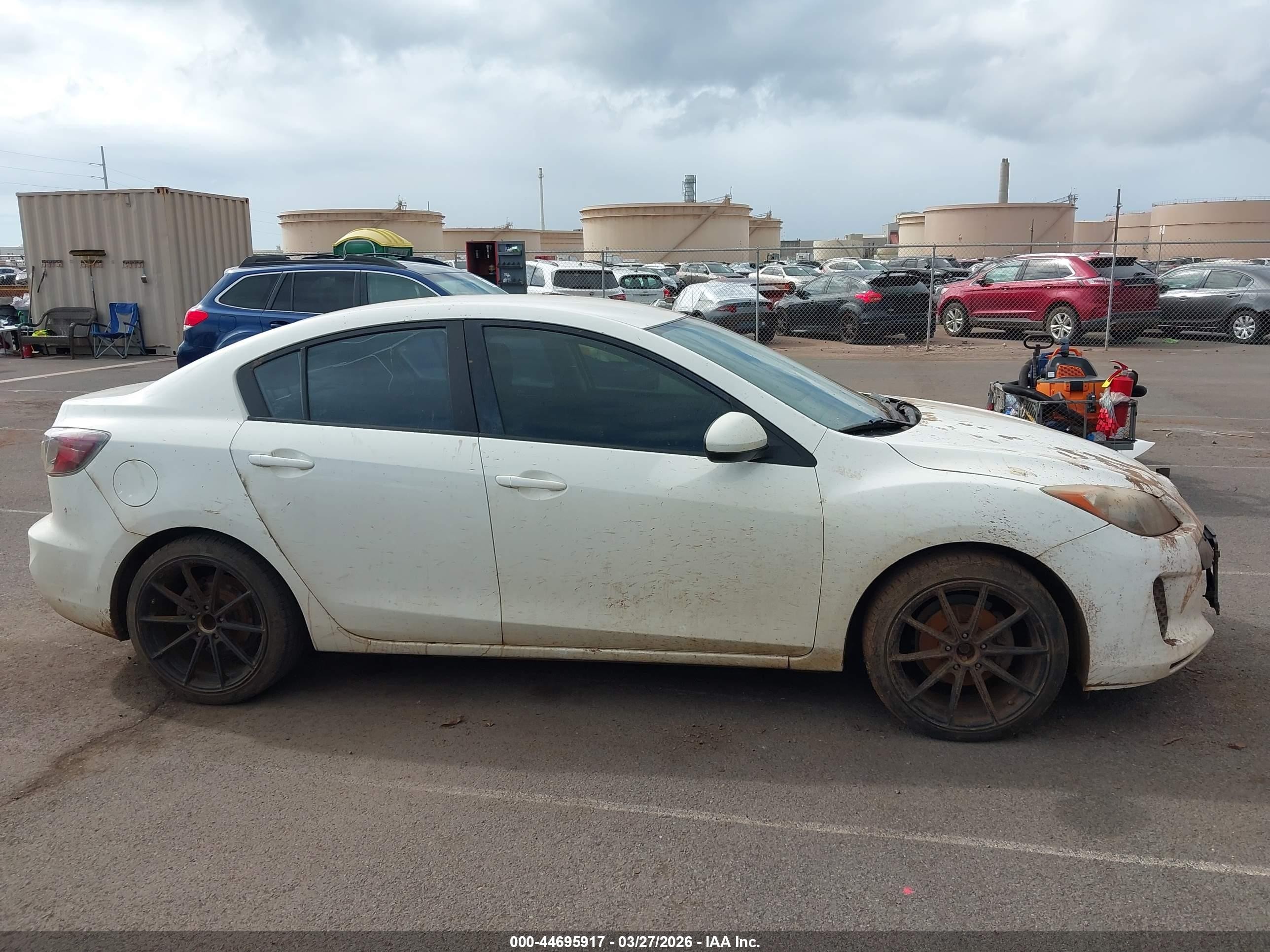 2012 Mazda Mazda3 I Touring White vin: JM1BL1V71C1568543