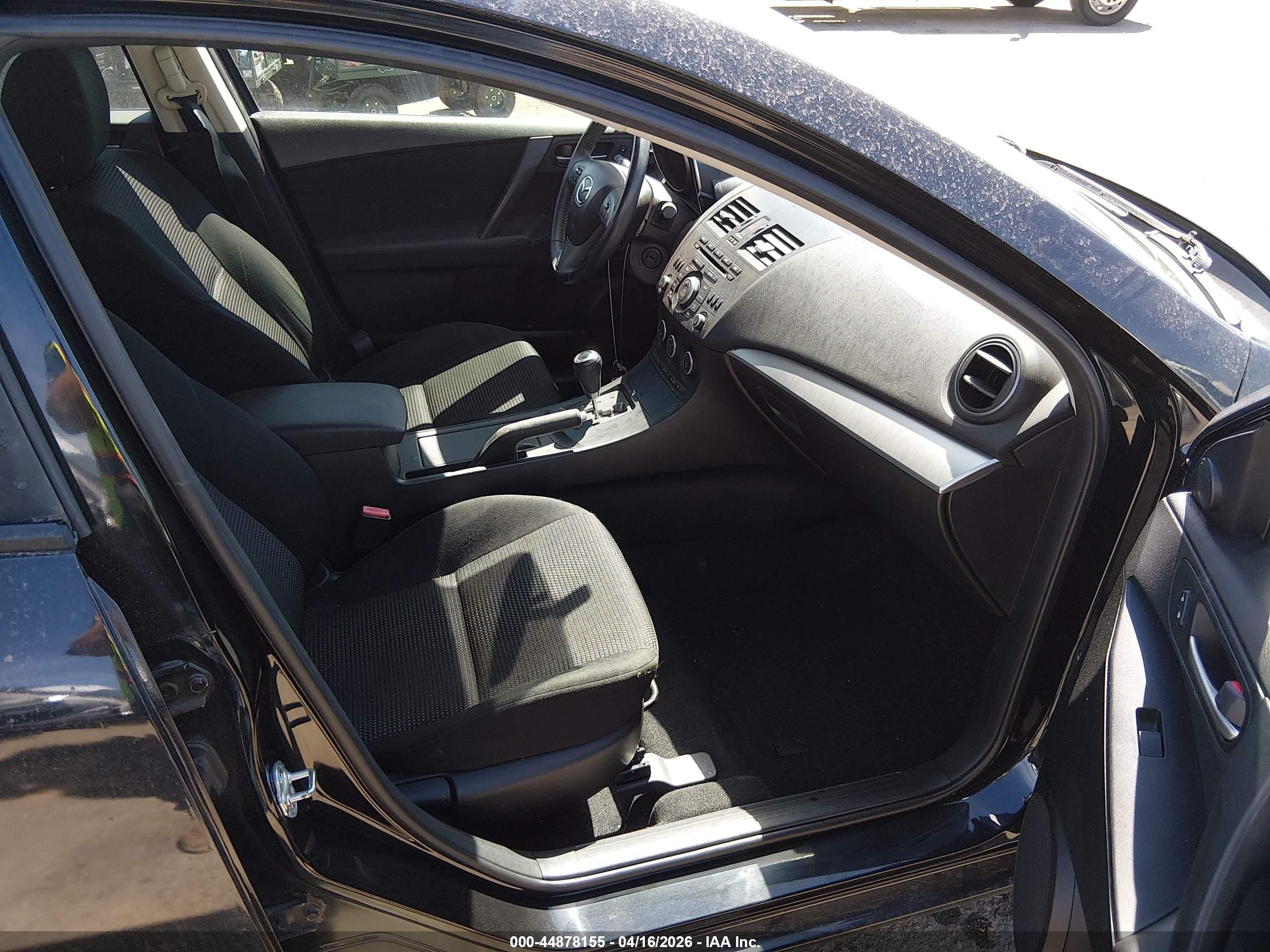 2013 Mazda Mazda3 I Touring Черный vin: JM1BL1V71D1776410