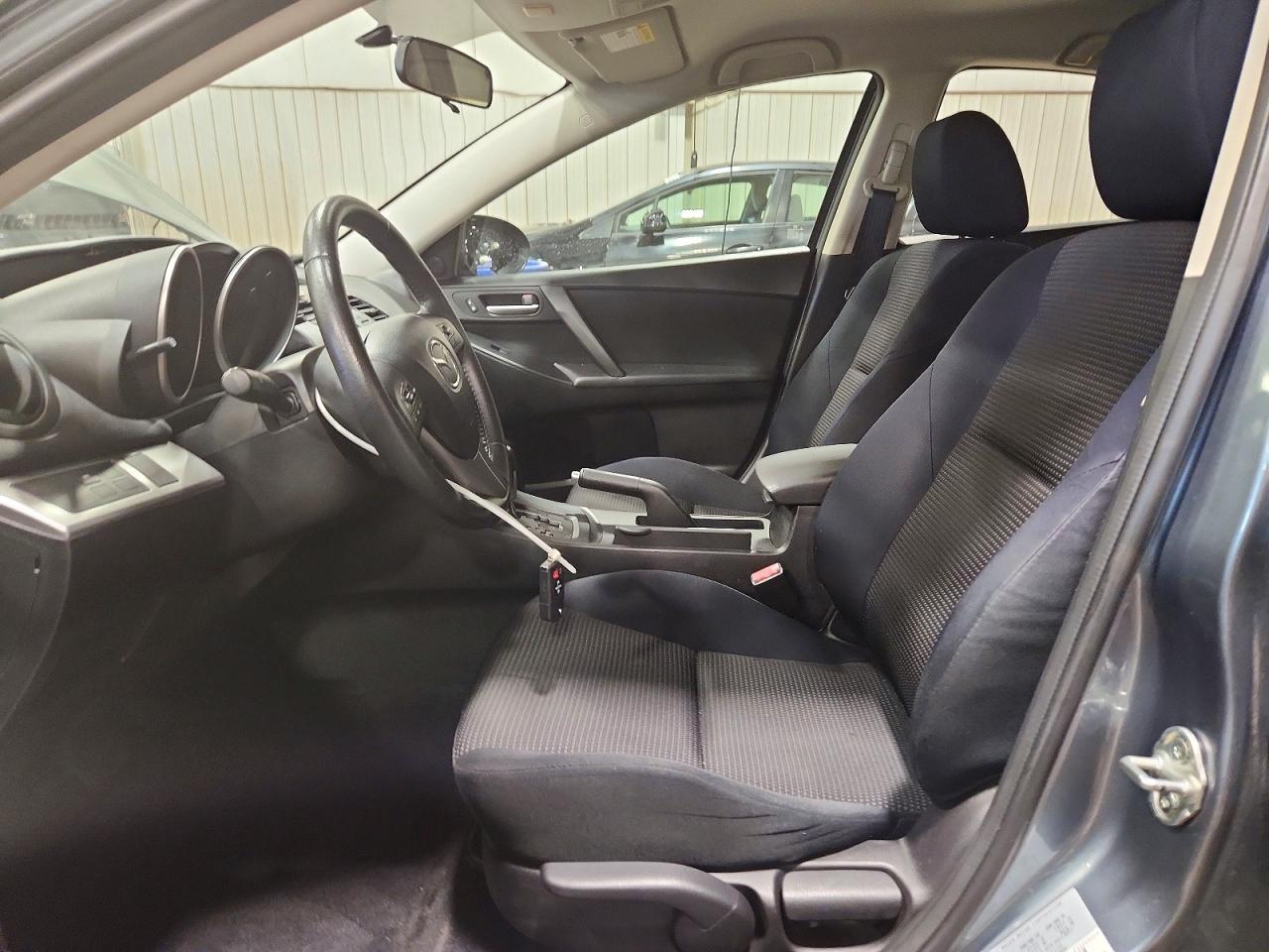 2012 Mazda 3 I Серый vin: JM1BL1V72C1530223