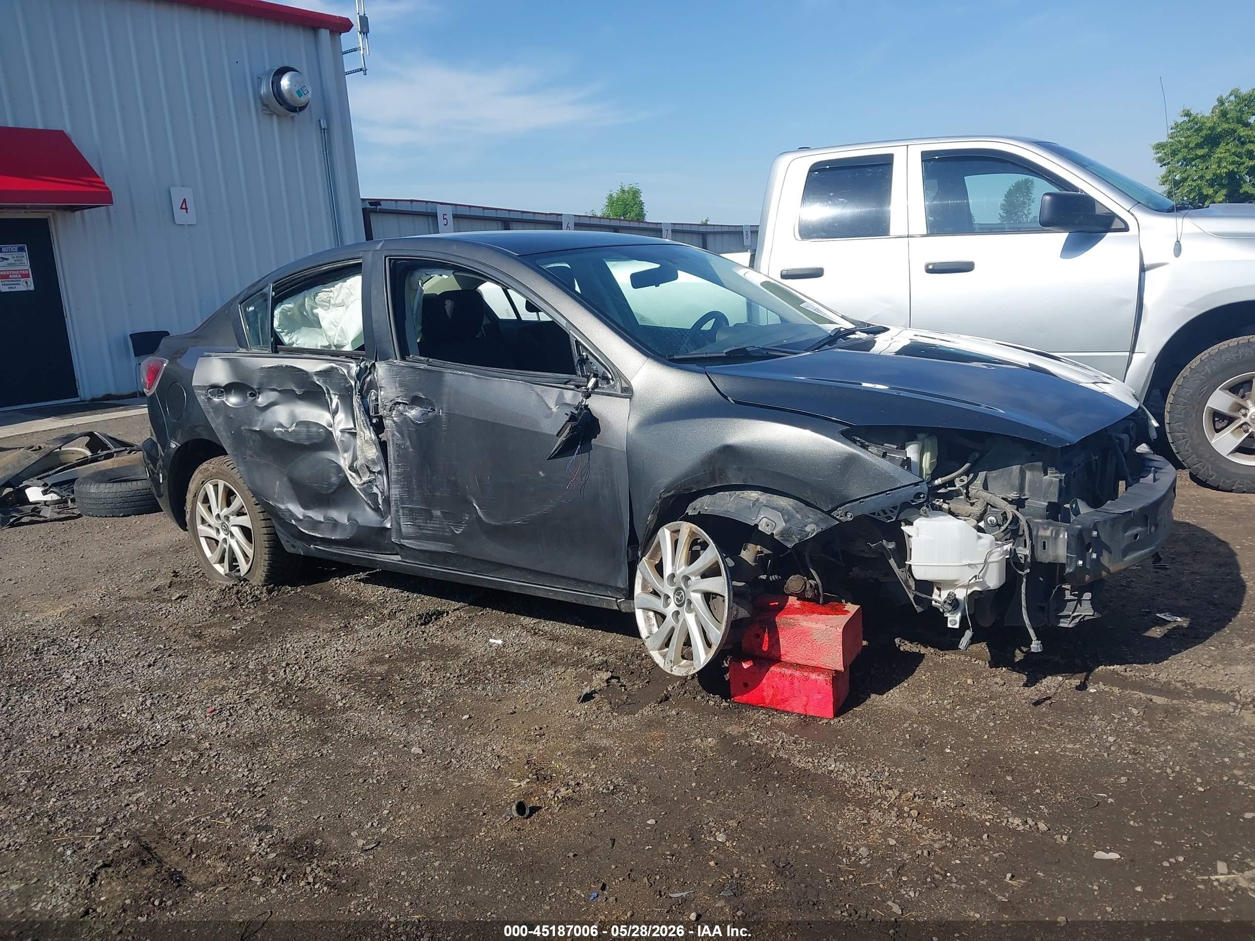 2013 Mazda Mazda3 I Touring Серый vin: JM1BL1V72D1757087