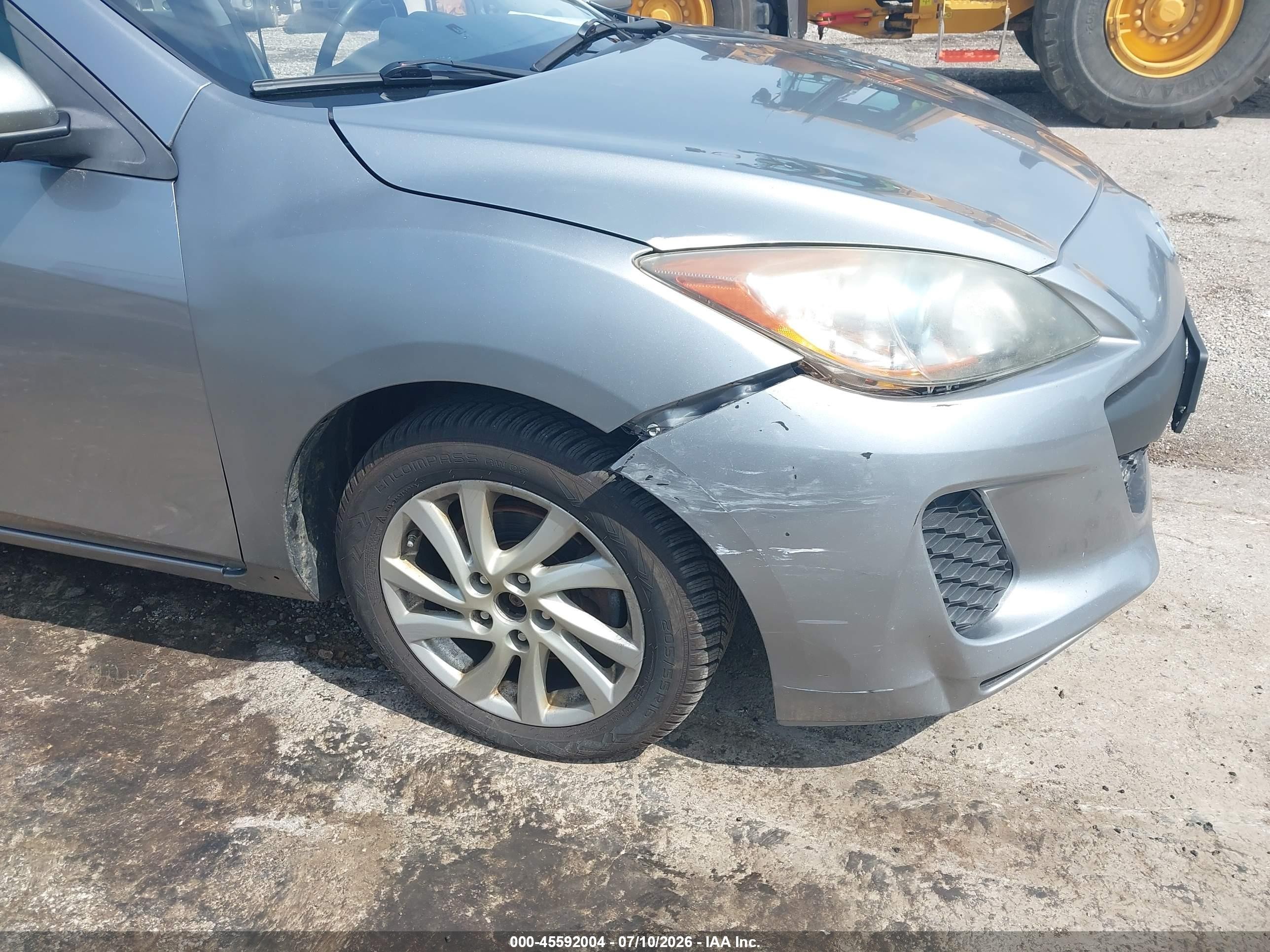 2012 Mazda Mazda3 I Touring Серебряный vin: JM1BL1V73C1551016