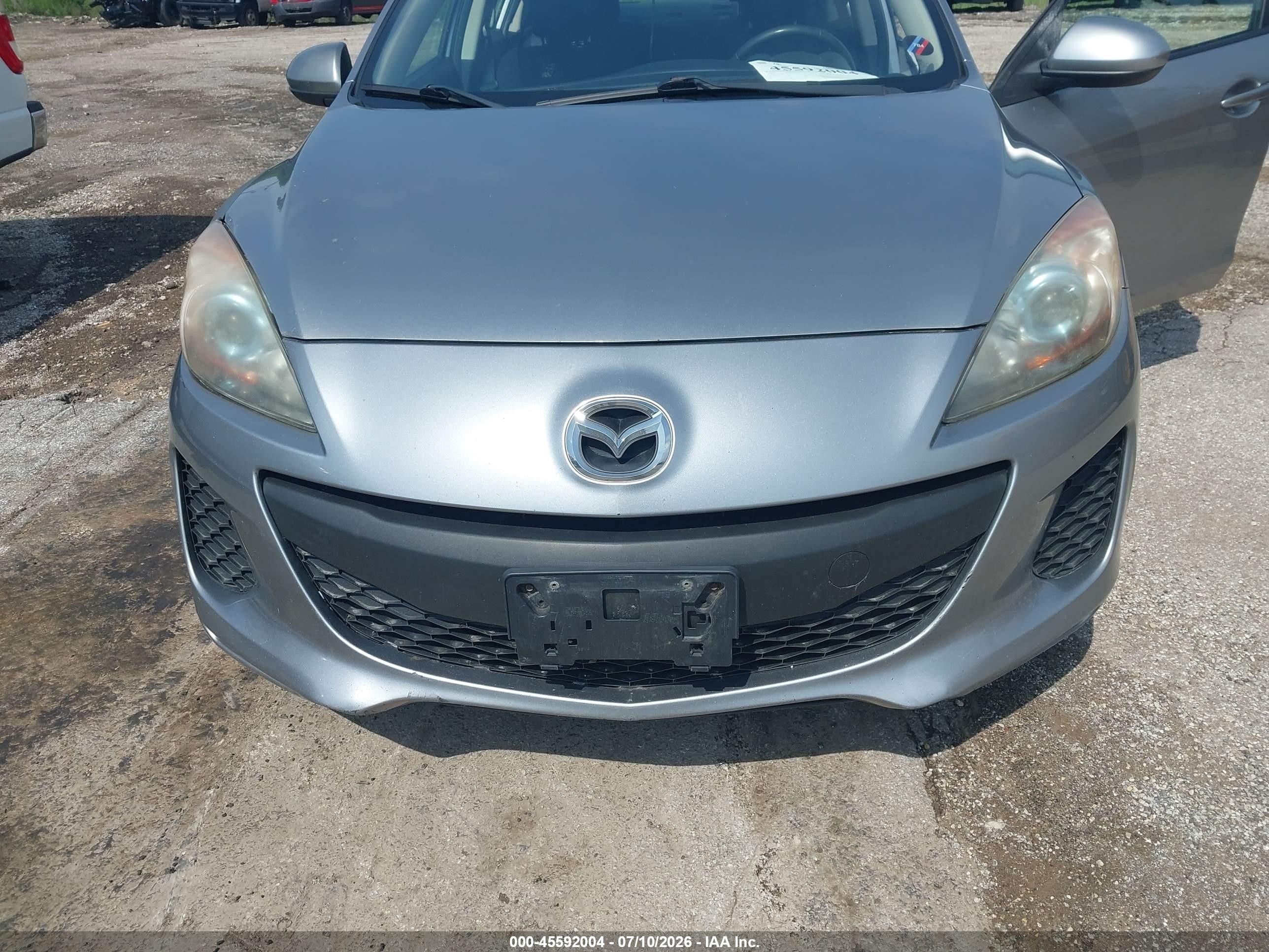 2012 Mazda Mazda3 I Touring Серебряный vin: JM1BL1V73C1551016