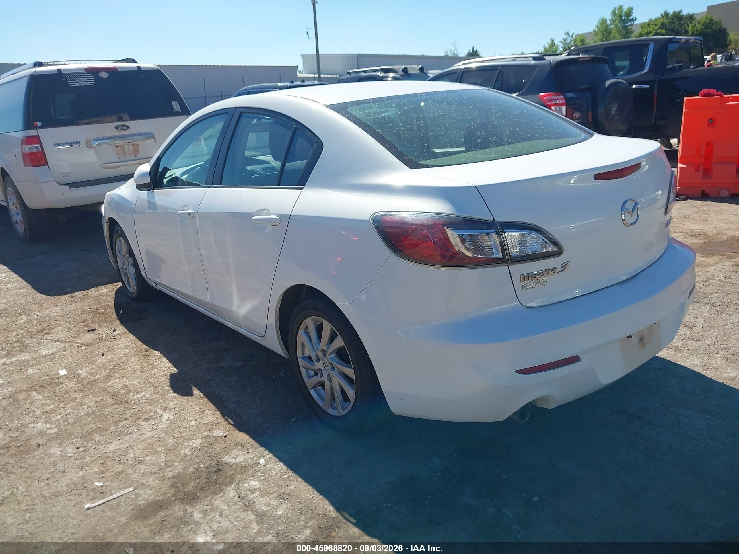 2012 Mazda Mazda3 I Touring White vin: JM1BL1V73C1562193