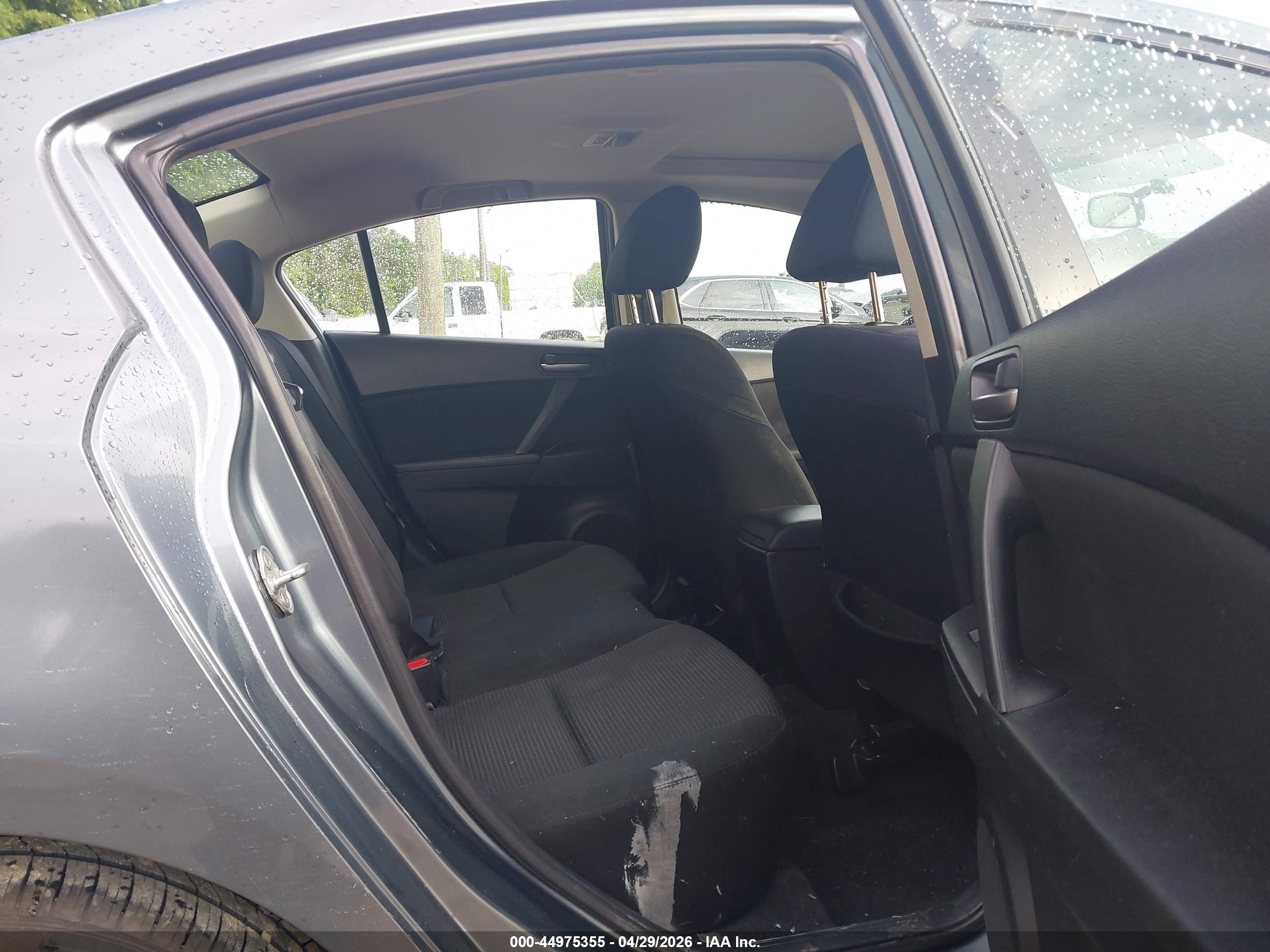 2012 Mazda Mazda3 I Touring Gray vin: JM1BL1V73C1664707