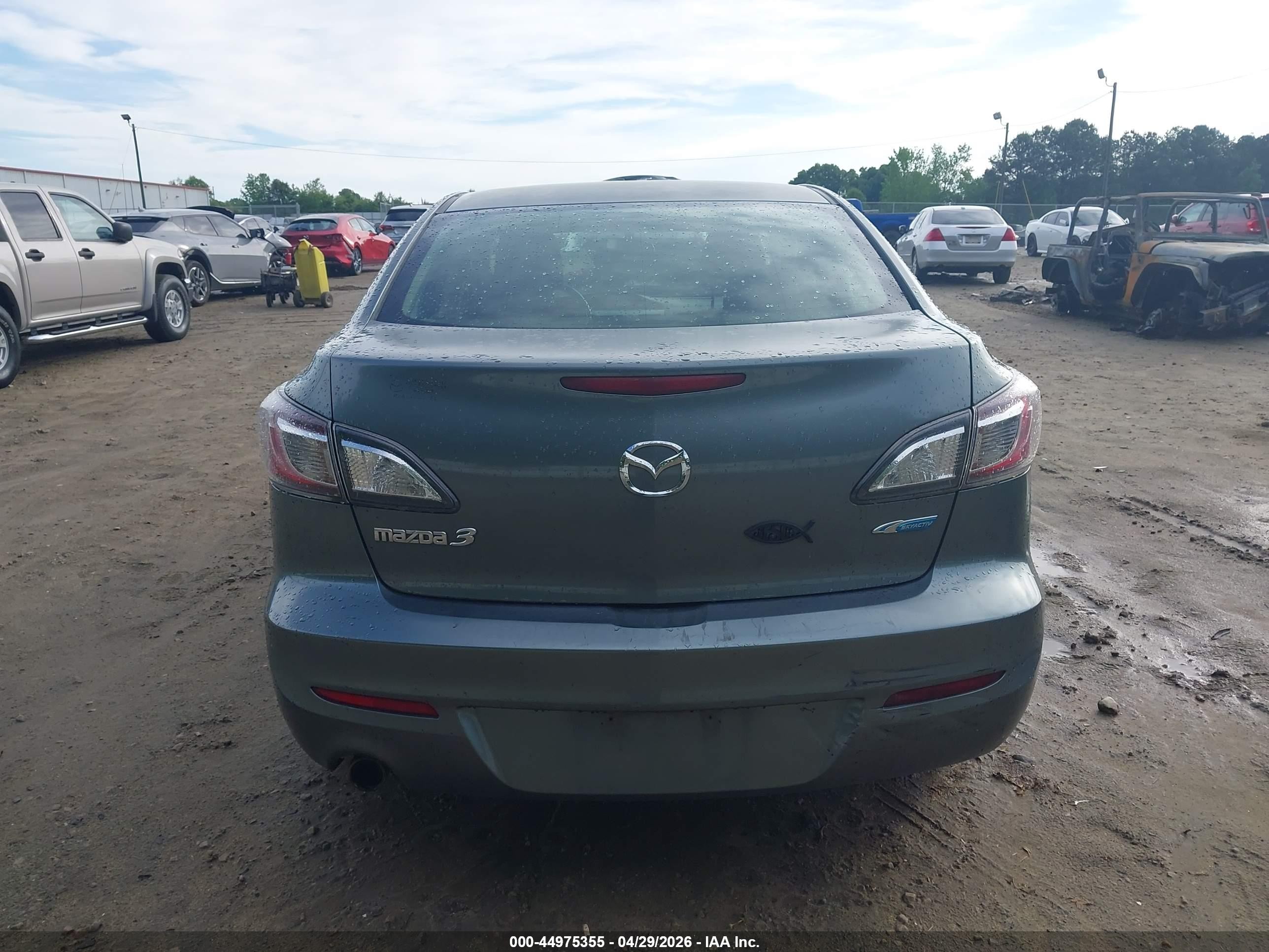 2012 Mazda Mazda3 I Touring Gray vin: JM1BL1V73C1664707
