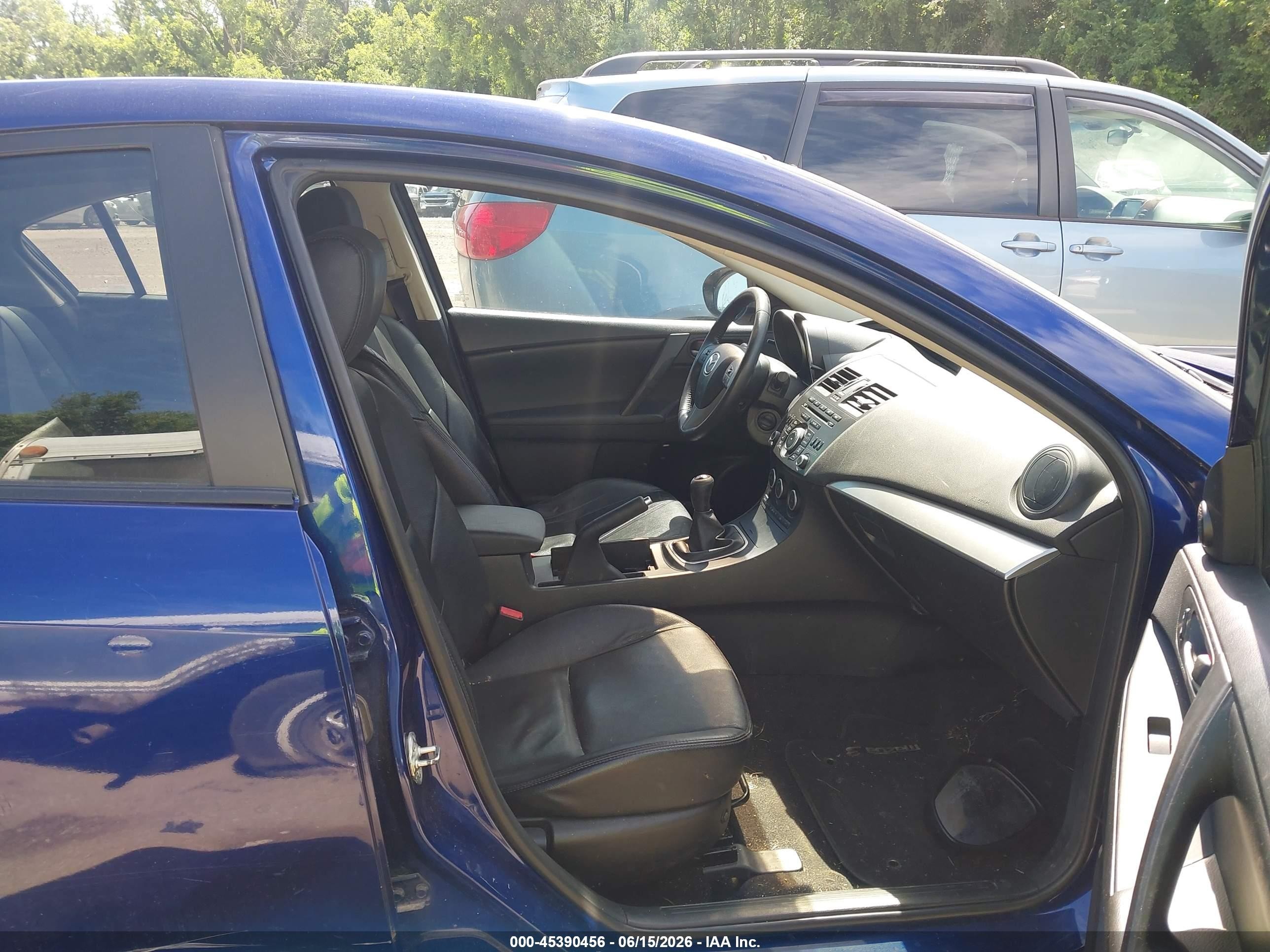 2013 Mazda Mazda3 I Touring Blue vin: JM1BL1V73D1784783
