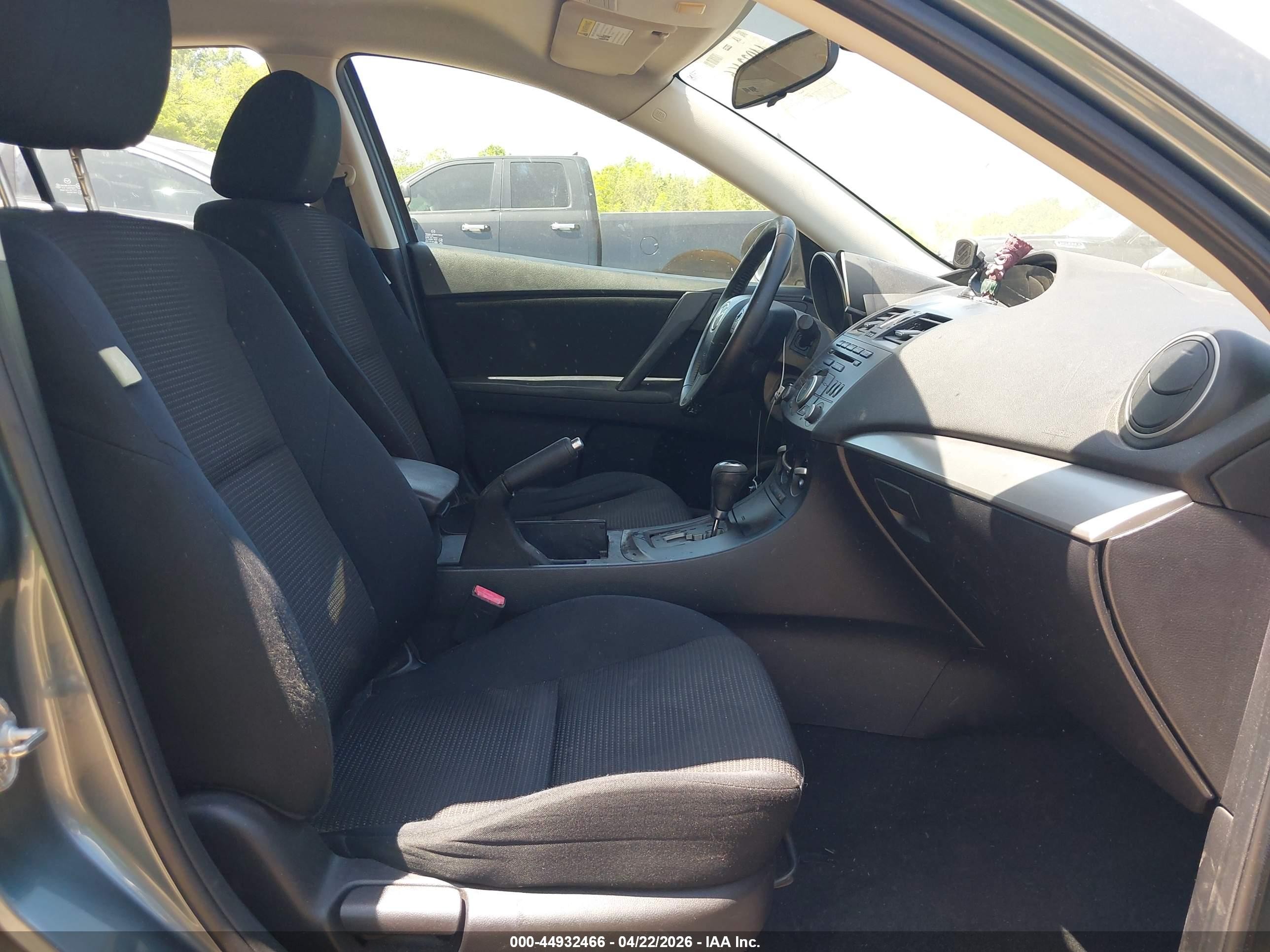 2012 Mazda Mazda3 I Touring Blue vin: JM1BL1V74C1530885