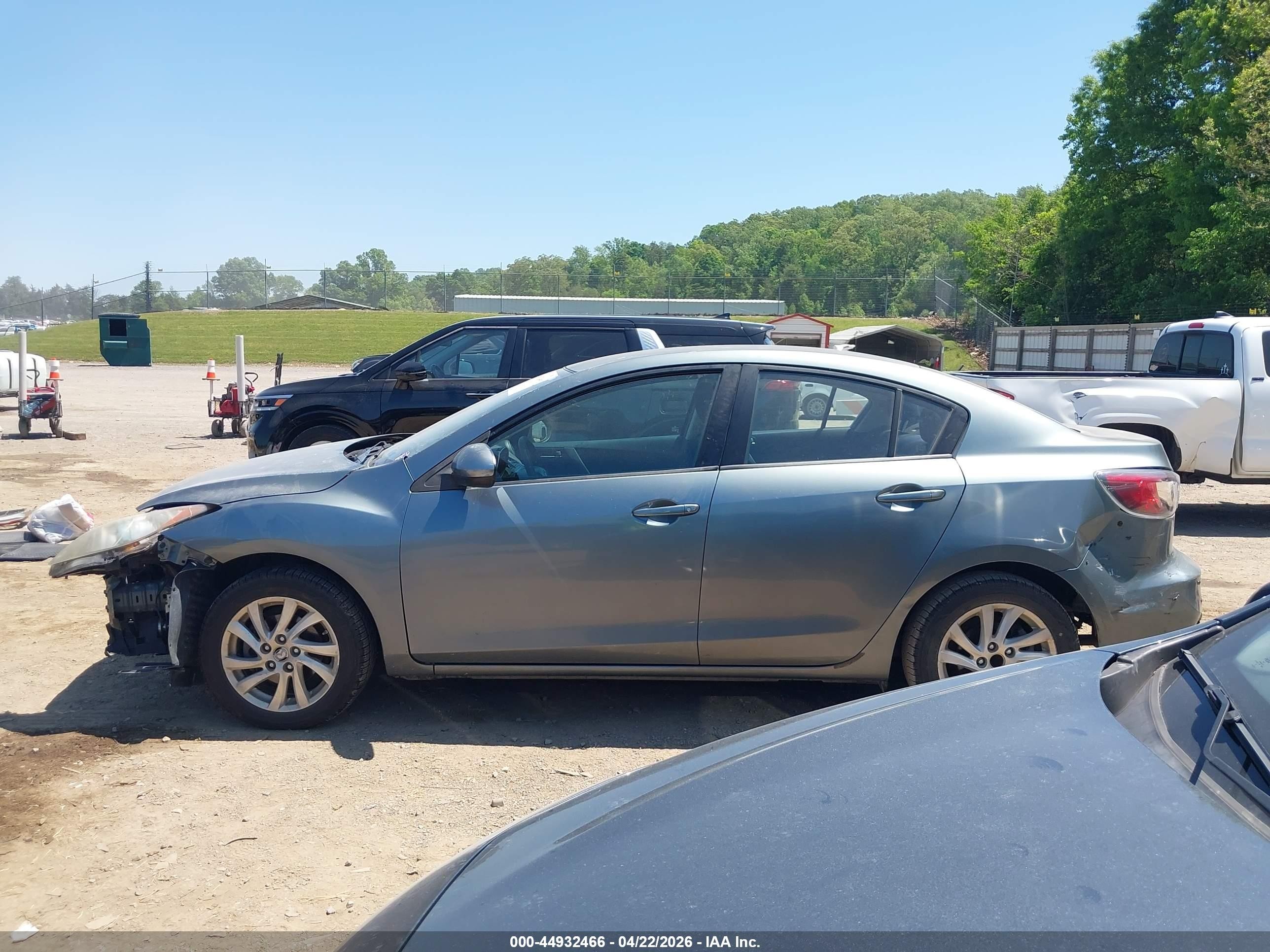 2012 Mazda Mazda3 I Touring Blue vin: JM1BL1V74C1530885