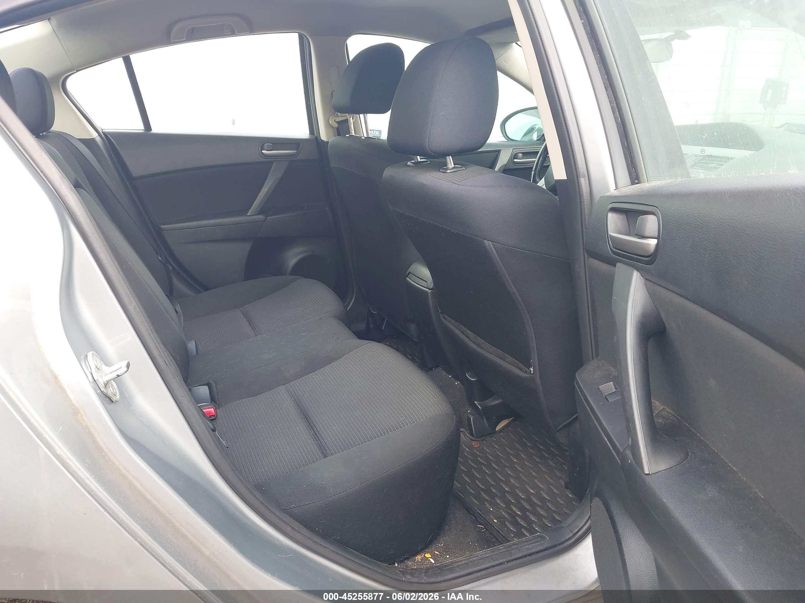 2012 Mazda Mazda3 I Touring Gray vin: JM1BL1V74C1646801