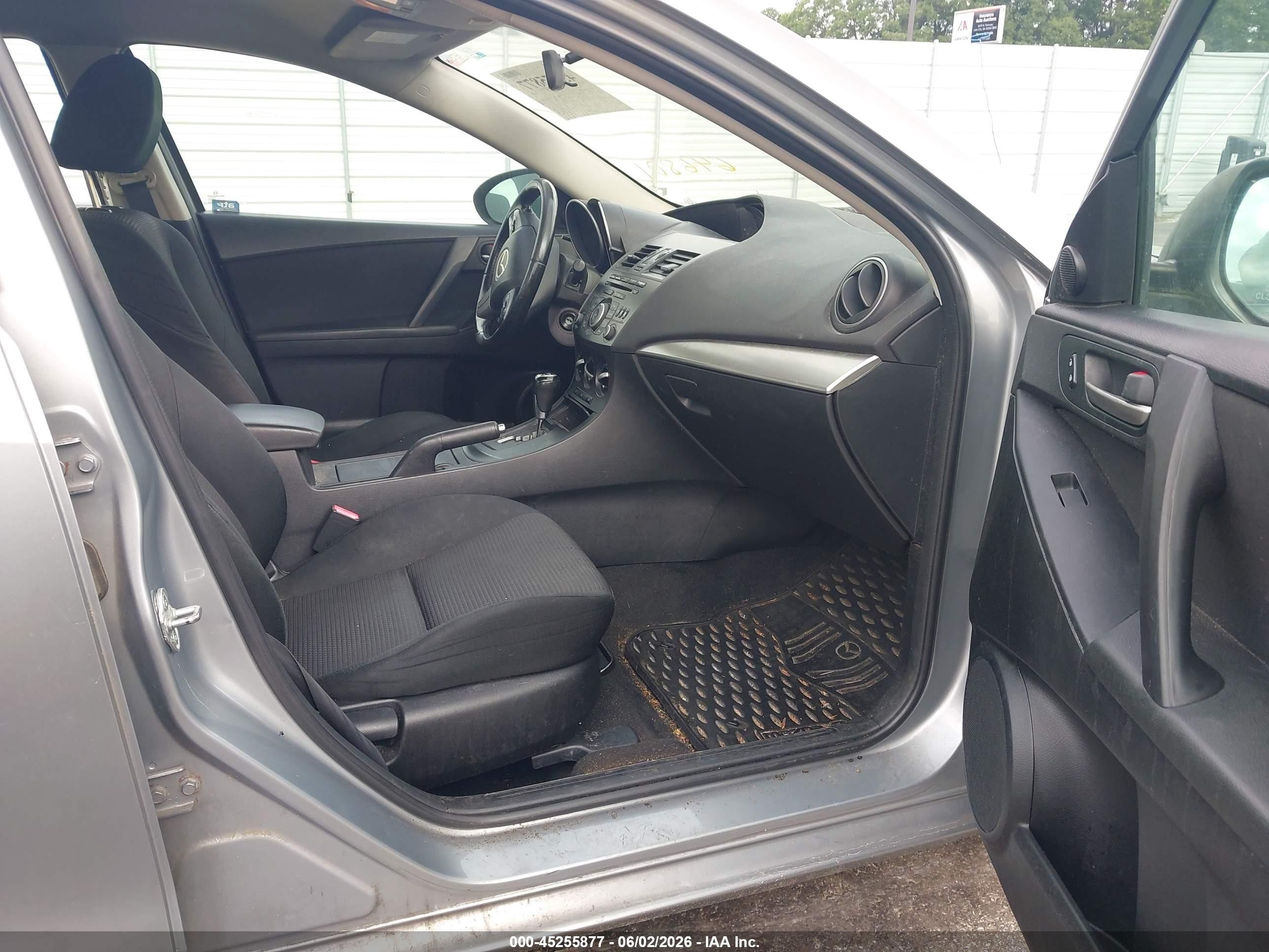 2012 Mazda Mazda3 I Touring Gray vin: JM1BL1V74C1646801