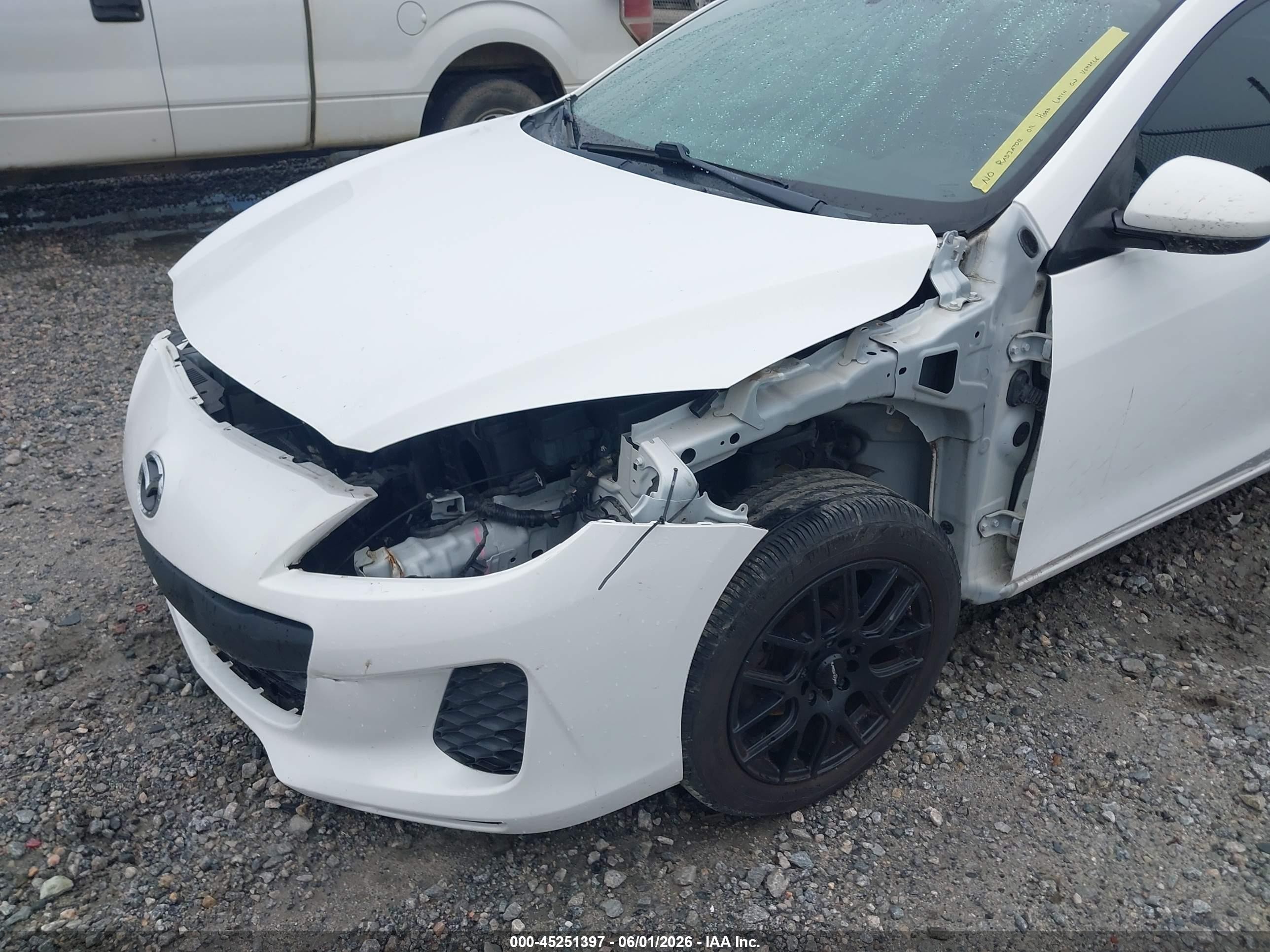 2012 Mazda Mazda3 I Touring White vin: JM1BL1V75C1554967