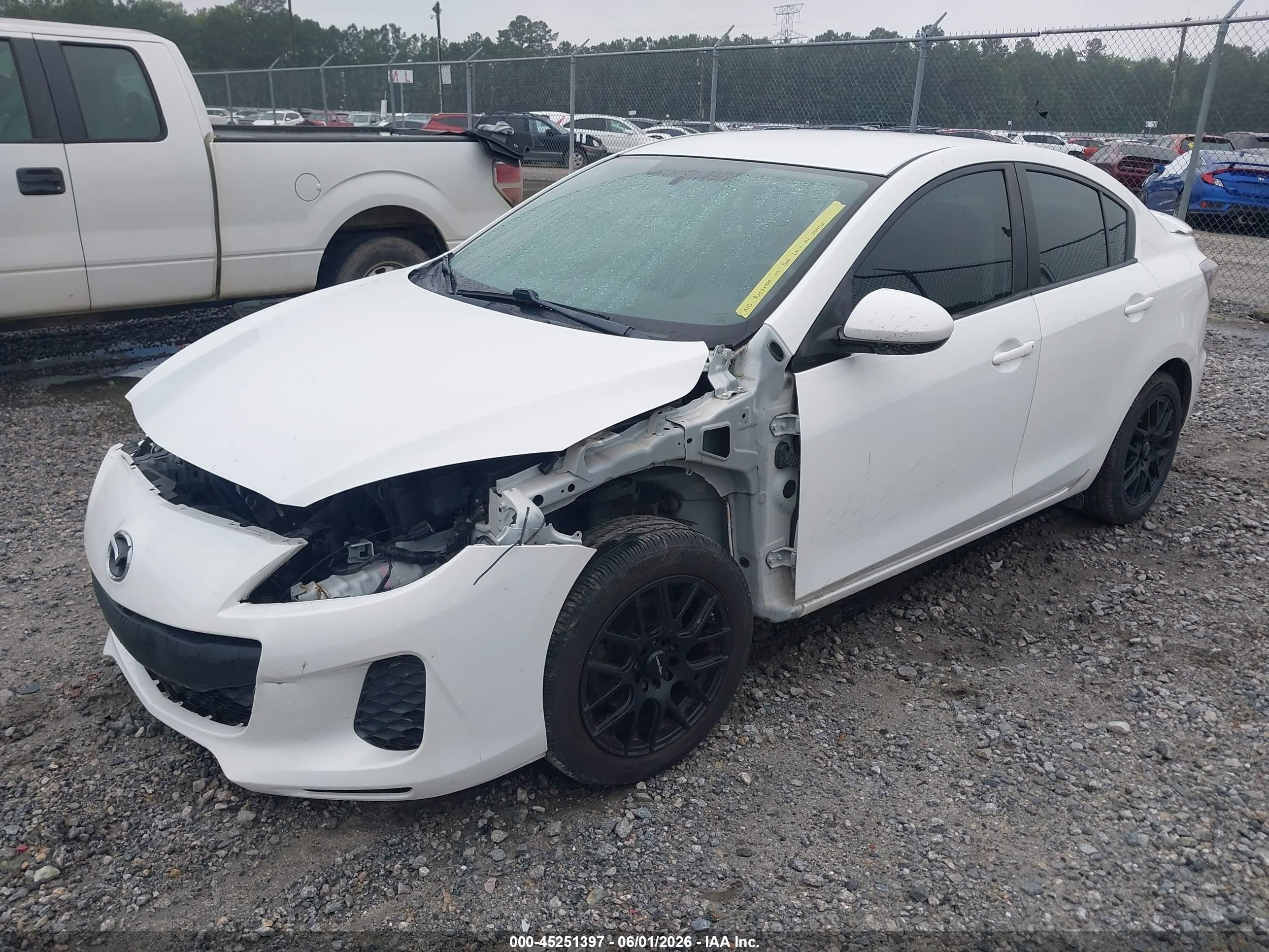 2012 Mazda Mazda3 I Touring White vin: JM1BL1V75C1554967