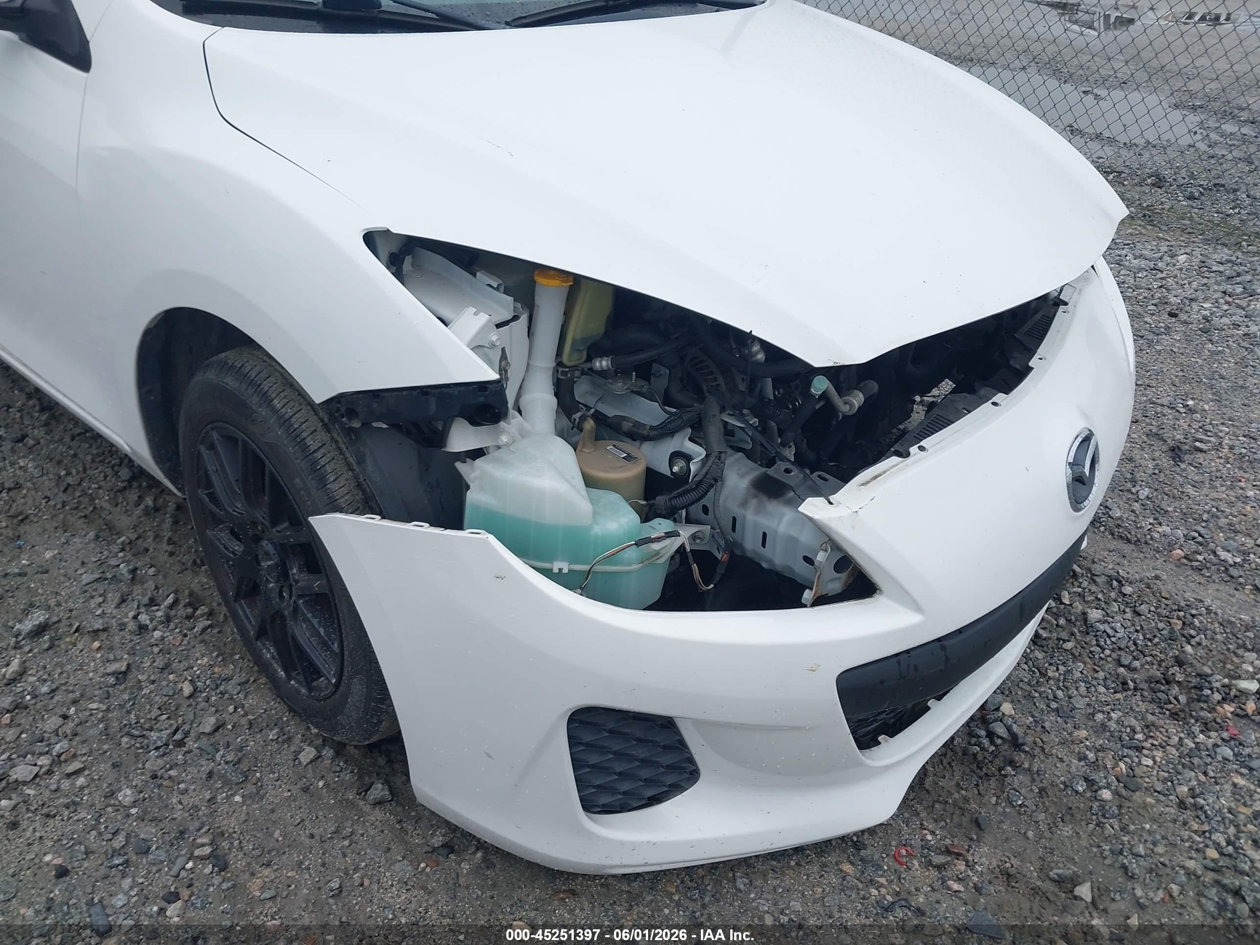 2012 Mazda Mazda3 I Touring White vin: JM1BL1V75C1554967