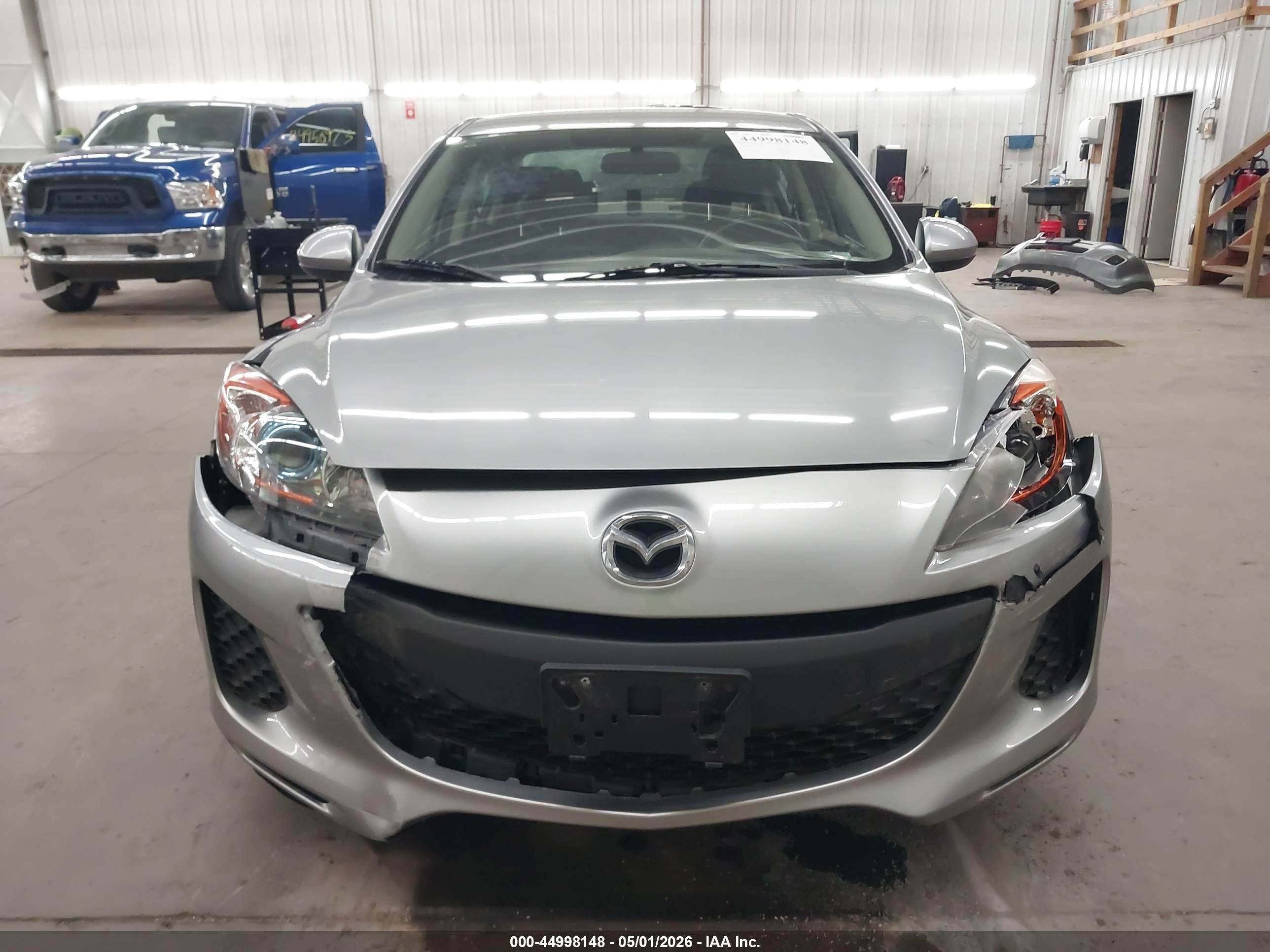 2012 Mazda Mazda3 I Touring Gray vin: JM1BL1V75C1624113