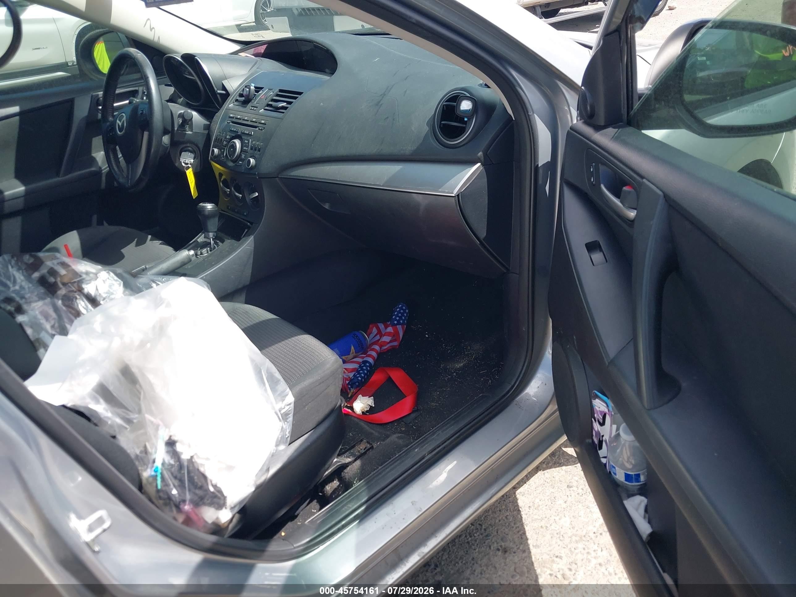 2012 Mazda Mazda3 I Touring Silver vin: JM1BL1V75C1640876