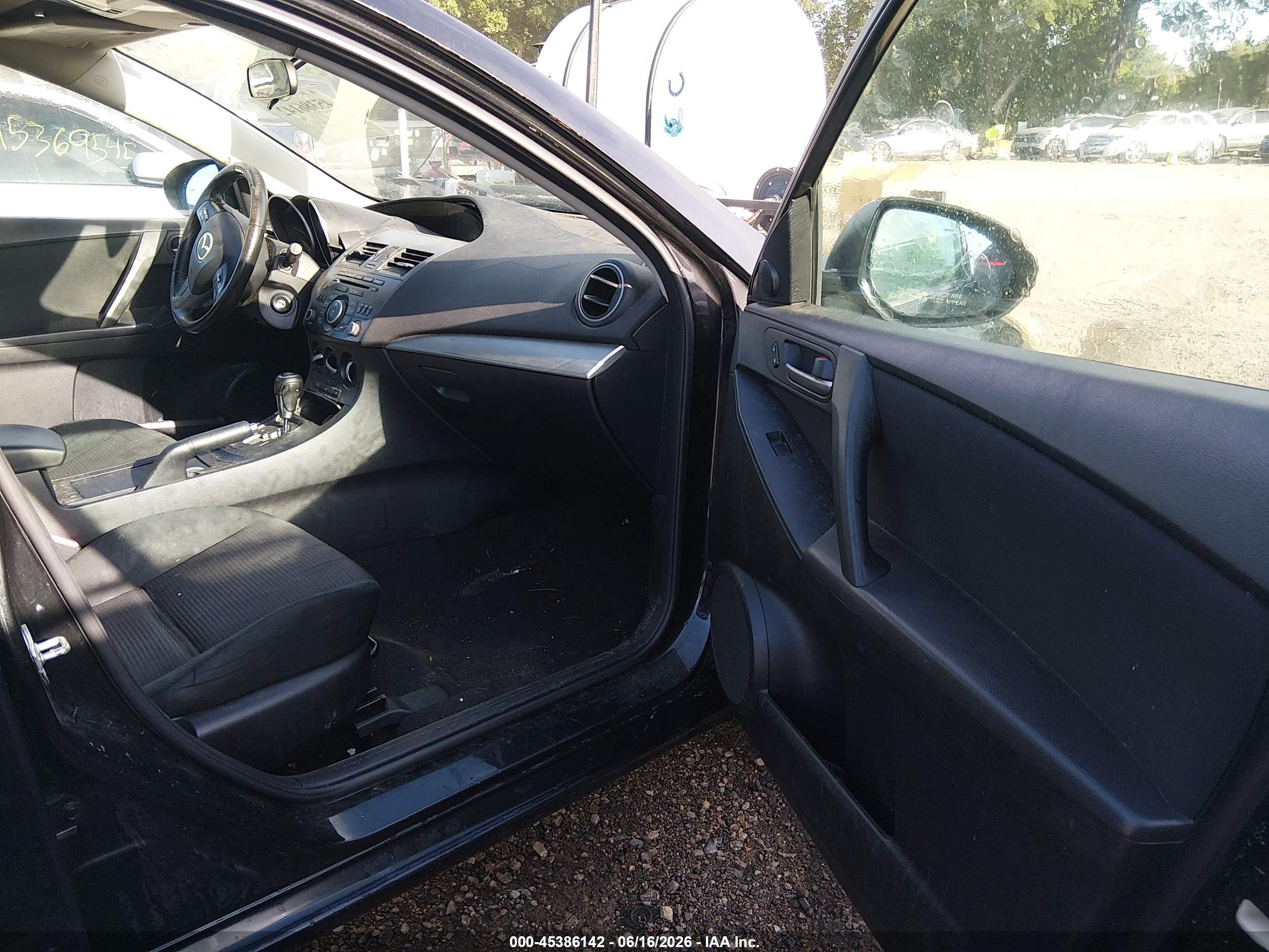 2012 Mazda Mazda3 I Touring Black vin: JM1BL1V76C1671280