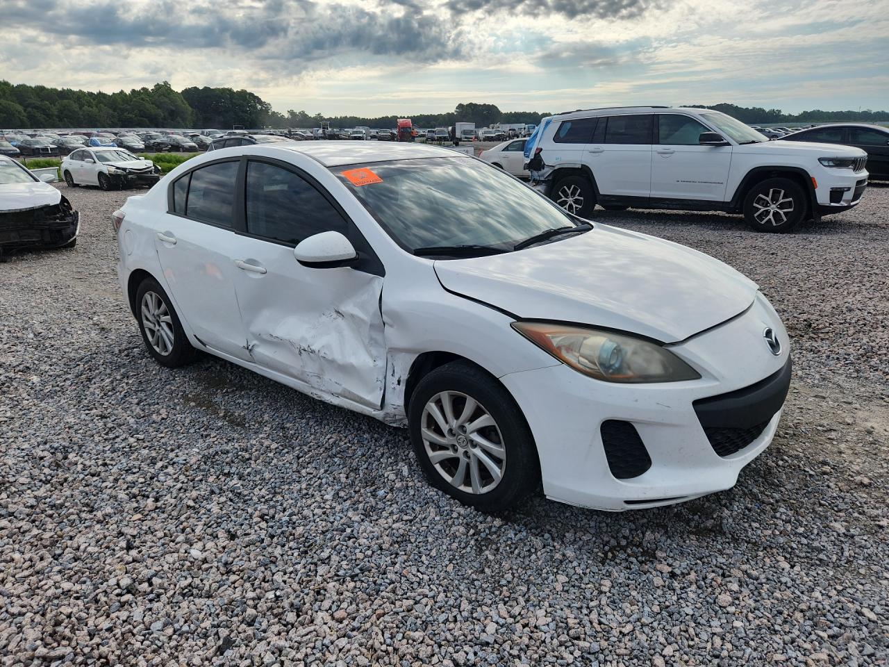 2012 Mazda Mazda3 White vin: JM1BL1V76C1684496