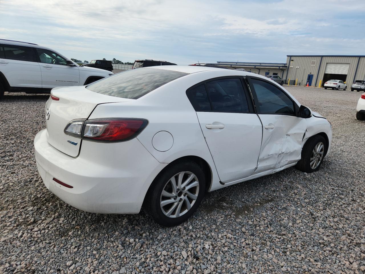 2012 Mazda Mazda3 White vin: JM1BL1V76C1684496