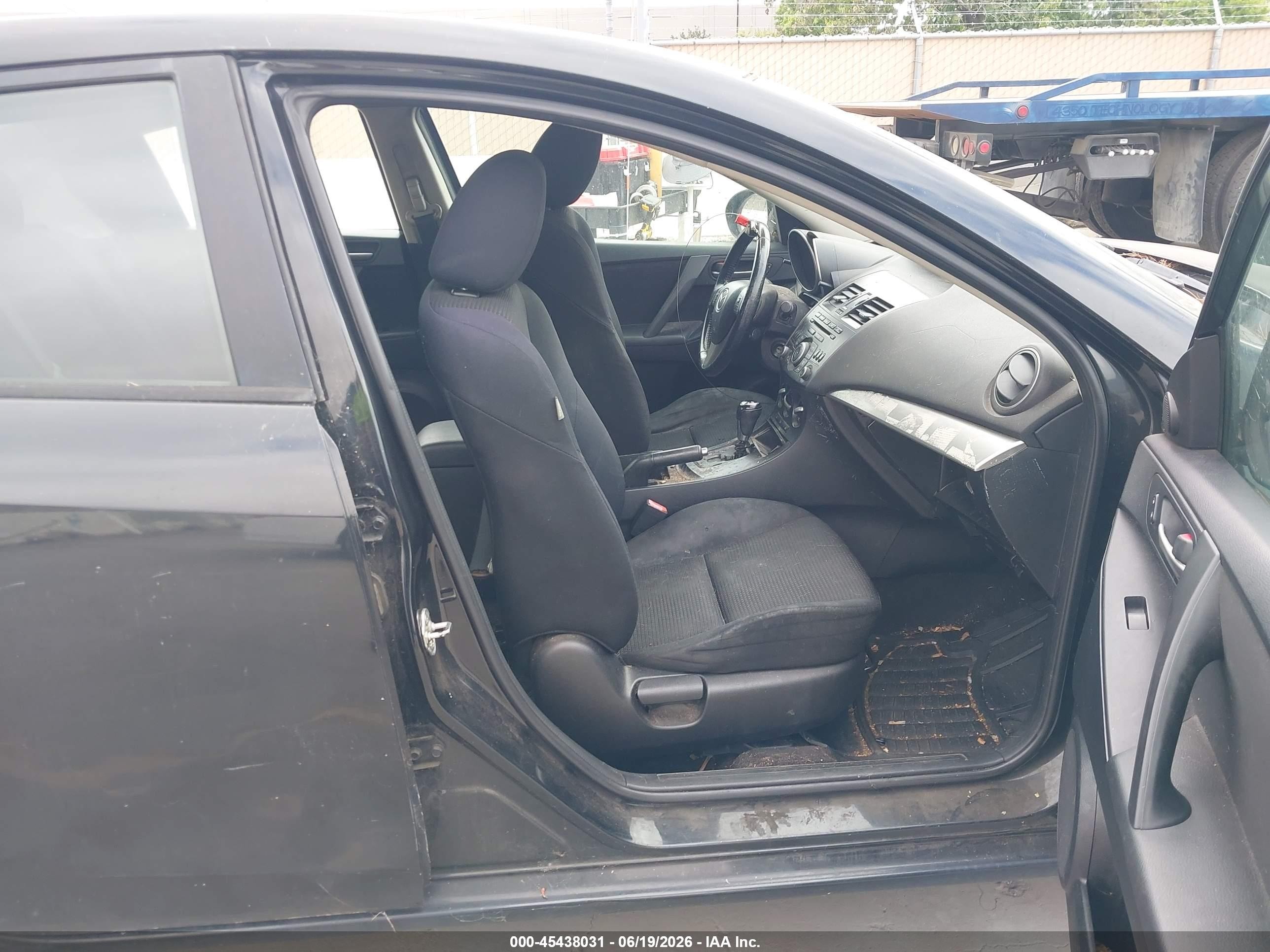 2012 Mazda Mazda3 I Touring Black vin: JM1BL1V77C1552962