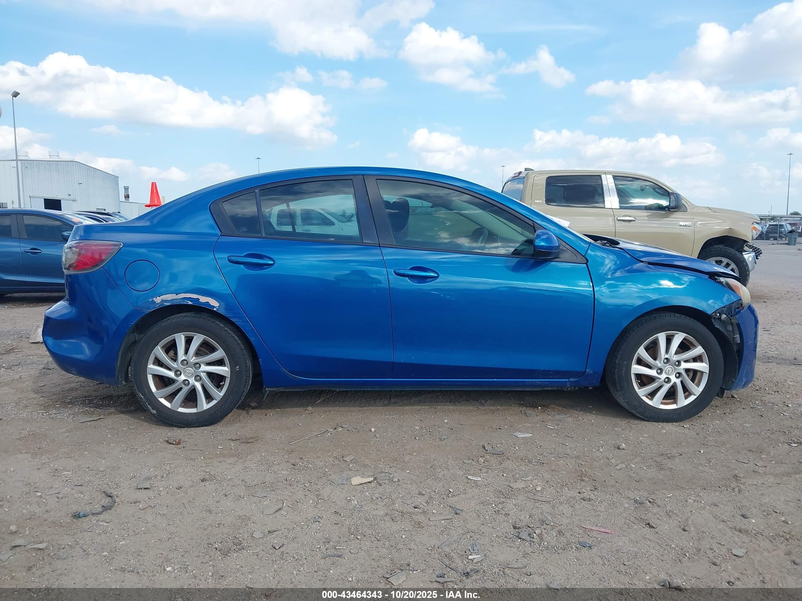 2012 Mazda Mazda3 I Touring Blue vin: JM1BL1V77C1601609