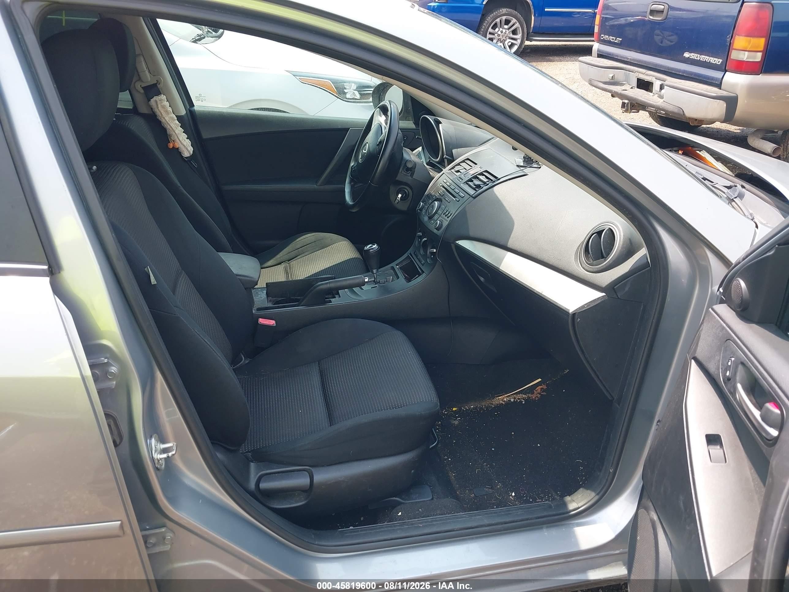 2012 Mazda Mazda3 I Touring Серебряный vin: JM1BL1V77C1631340