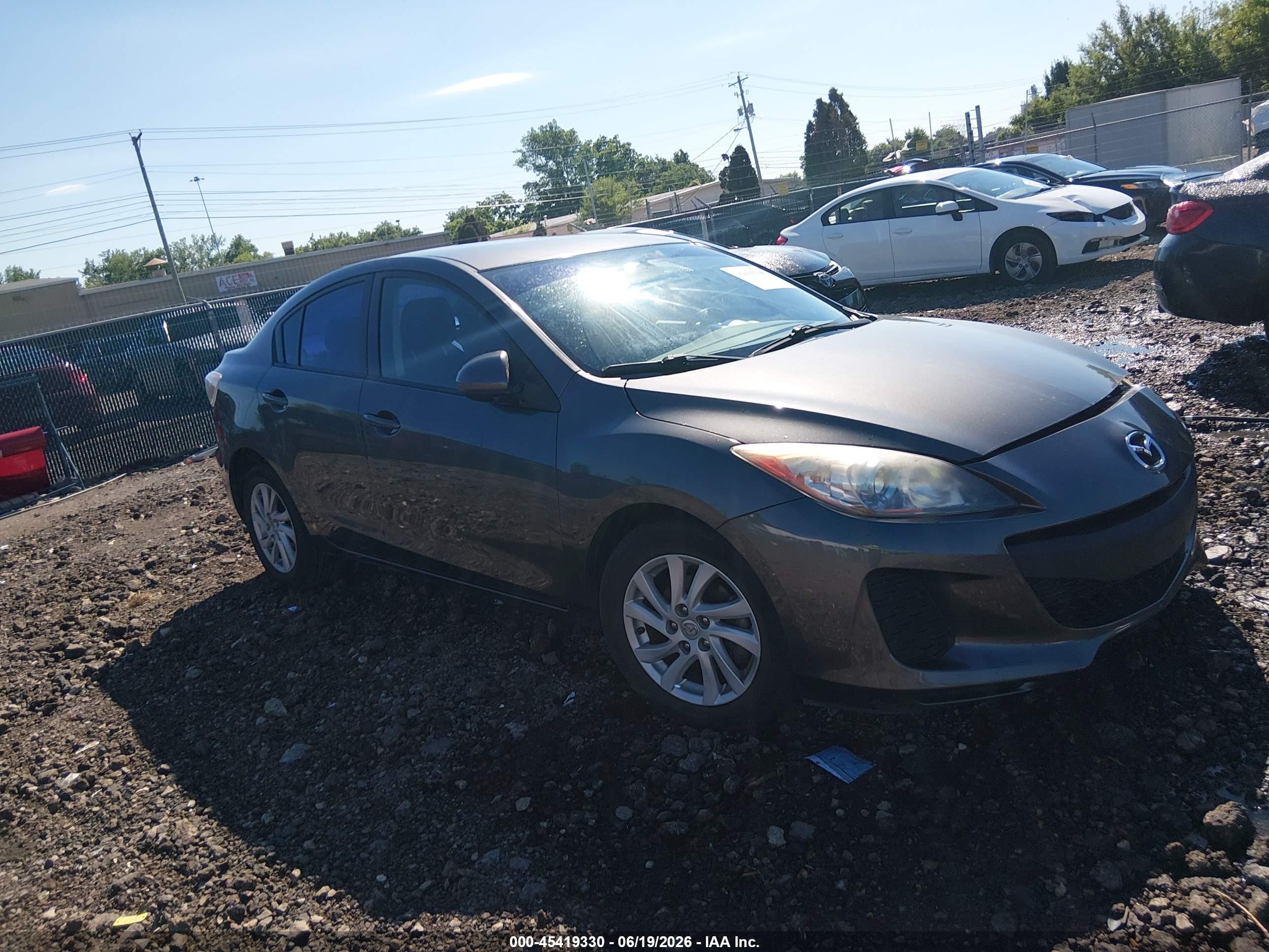 2012 Mazda Mazda3 I Touring Gray vin: JM1BL1V78C1522417