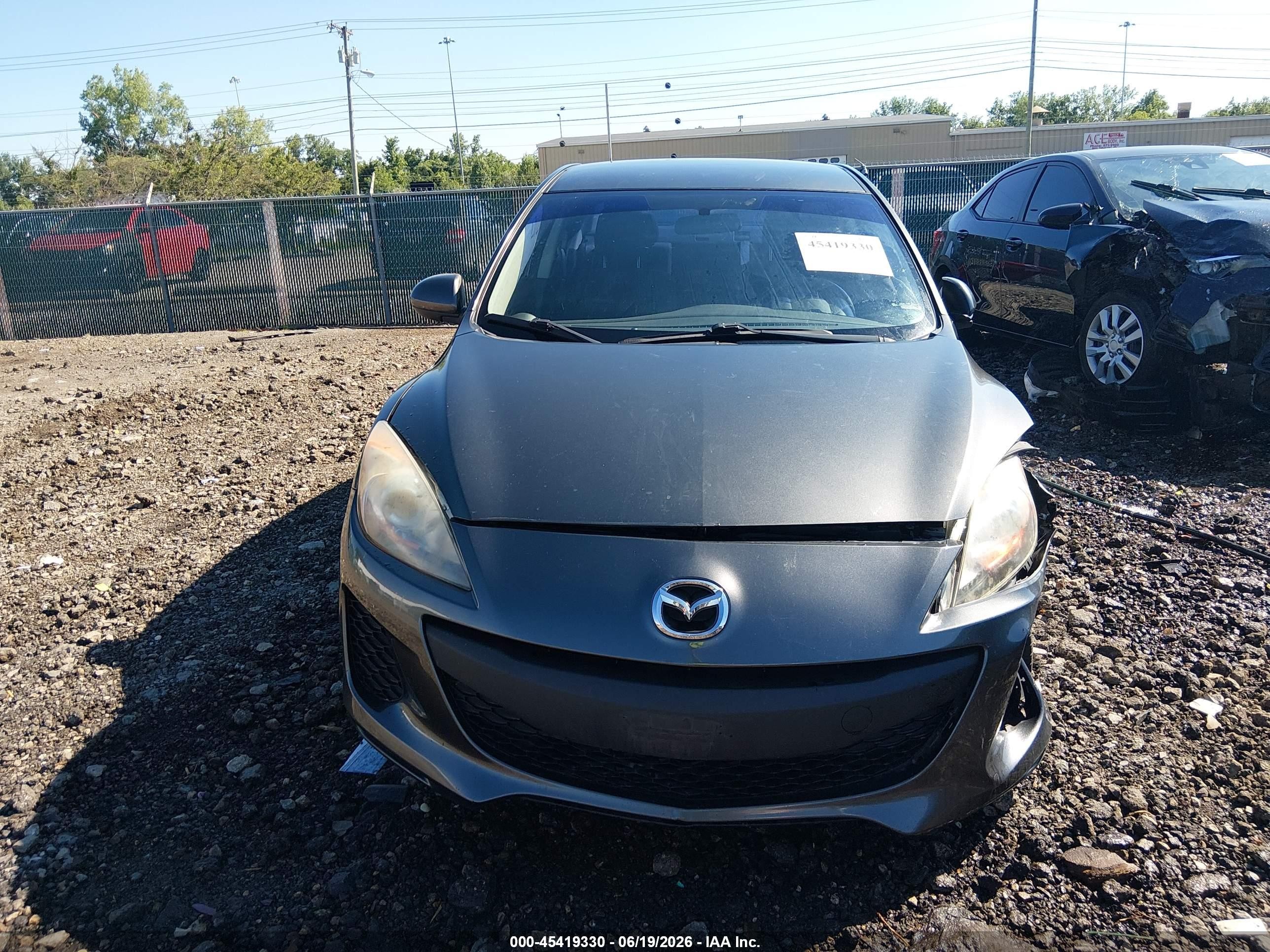 2012 Mazda Mazda3 I Touring Gray vin: JM1BL1V78C1522417
