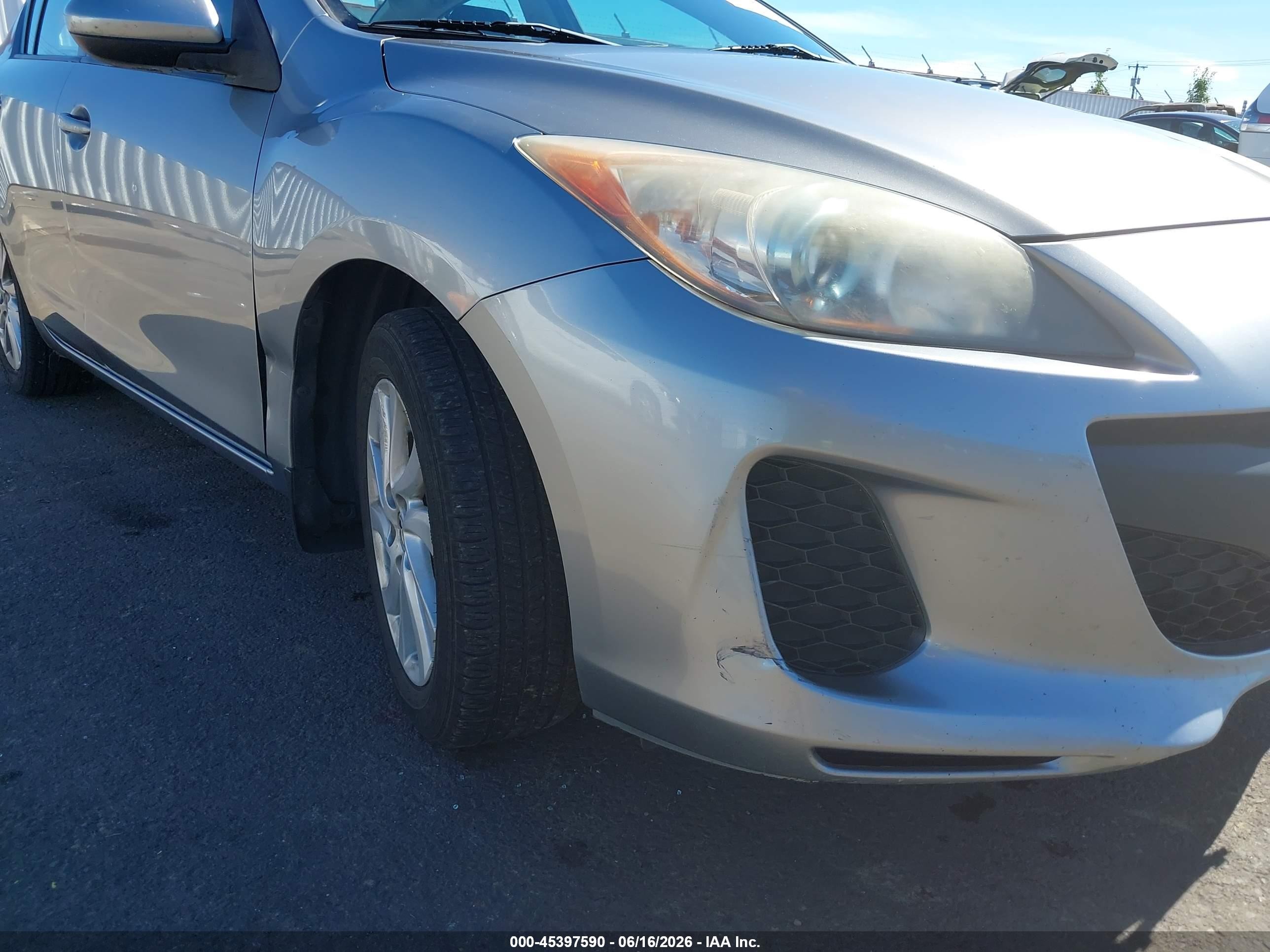 2012 Mazda Mazda3 I Touring Gray vin: JM1BL1V78C1658191