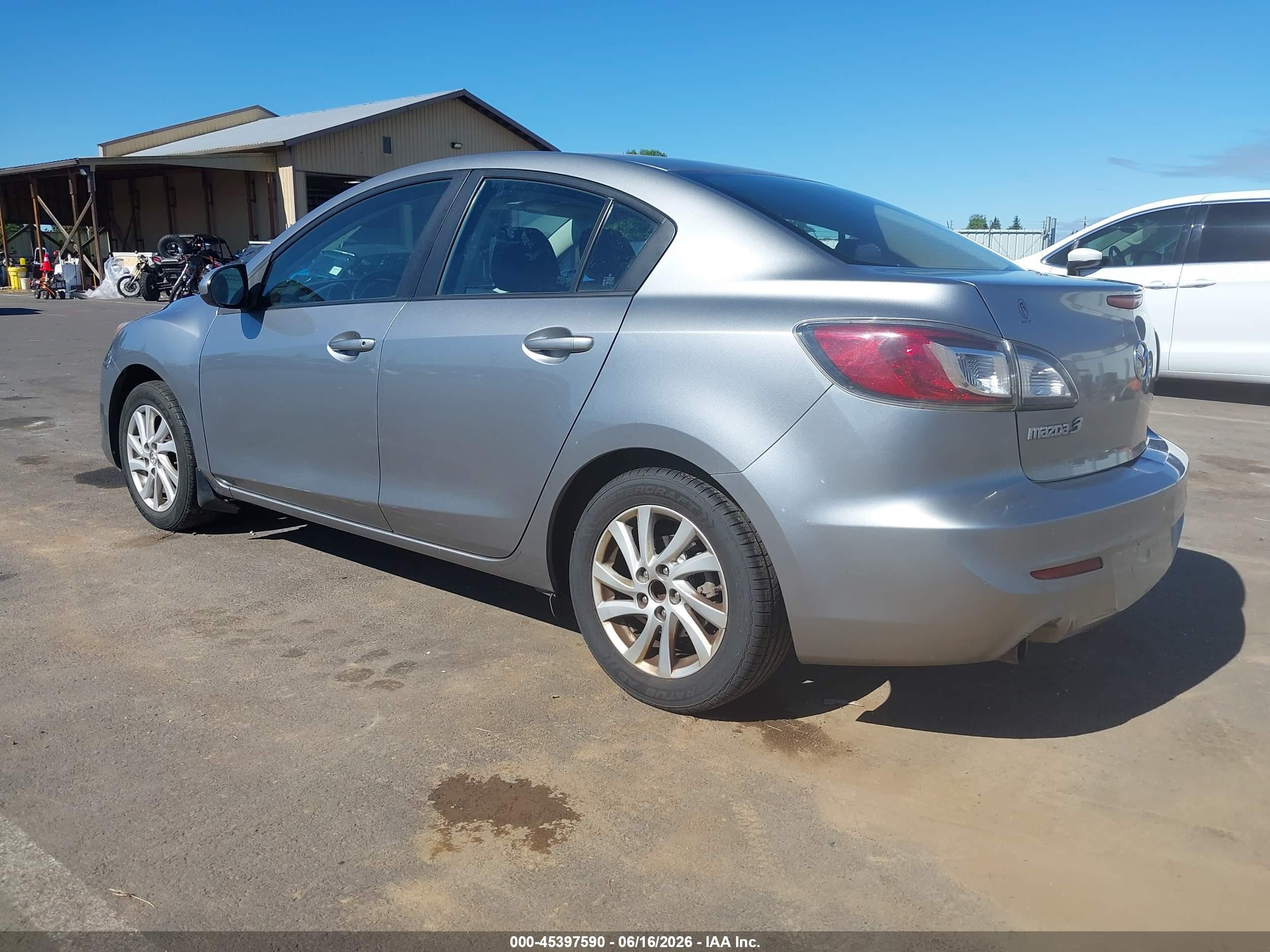 2012 Mazda Mazda3 I Touring Gray vin: JM1BL1V78C1658191