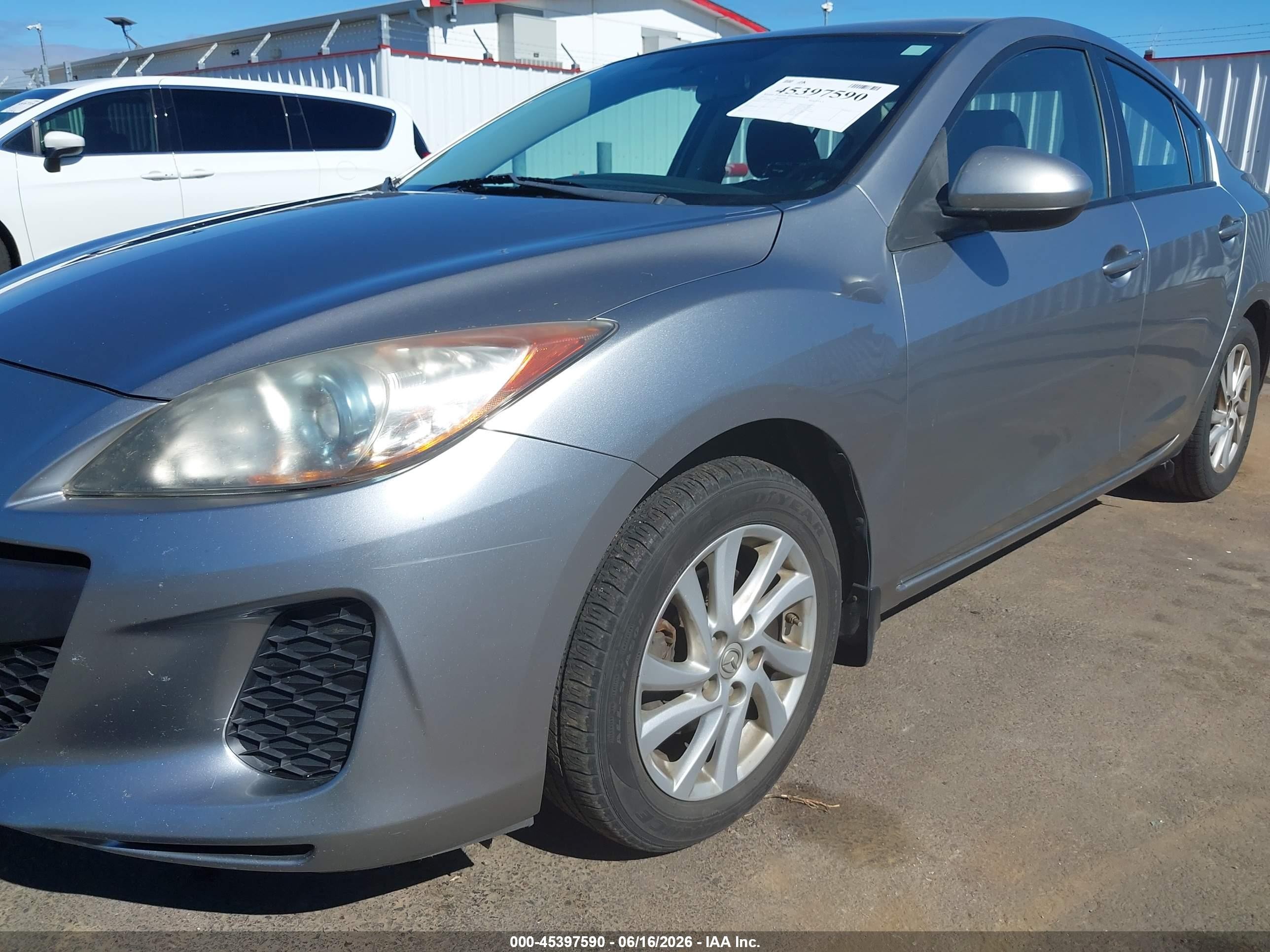 2012 Mazda Mazda3 I Touring Gray vin: JM1BL1V78C1658191